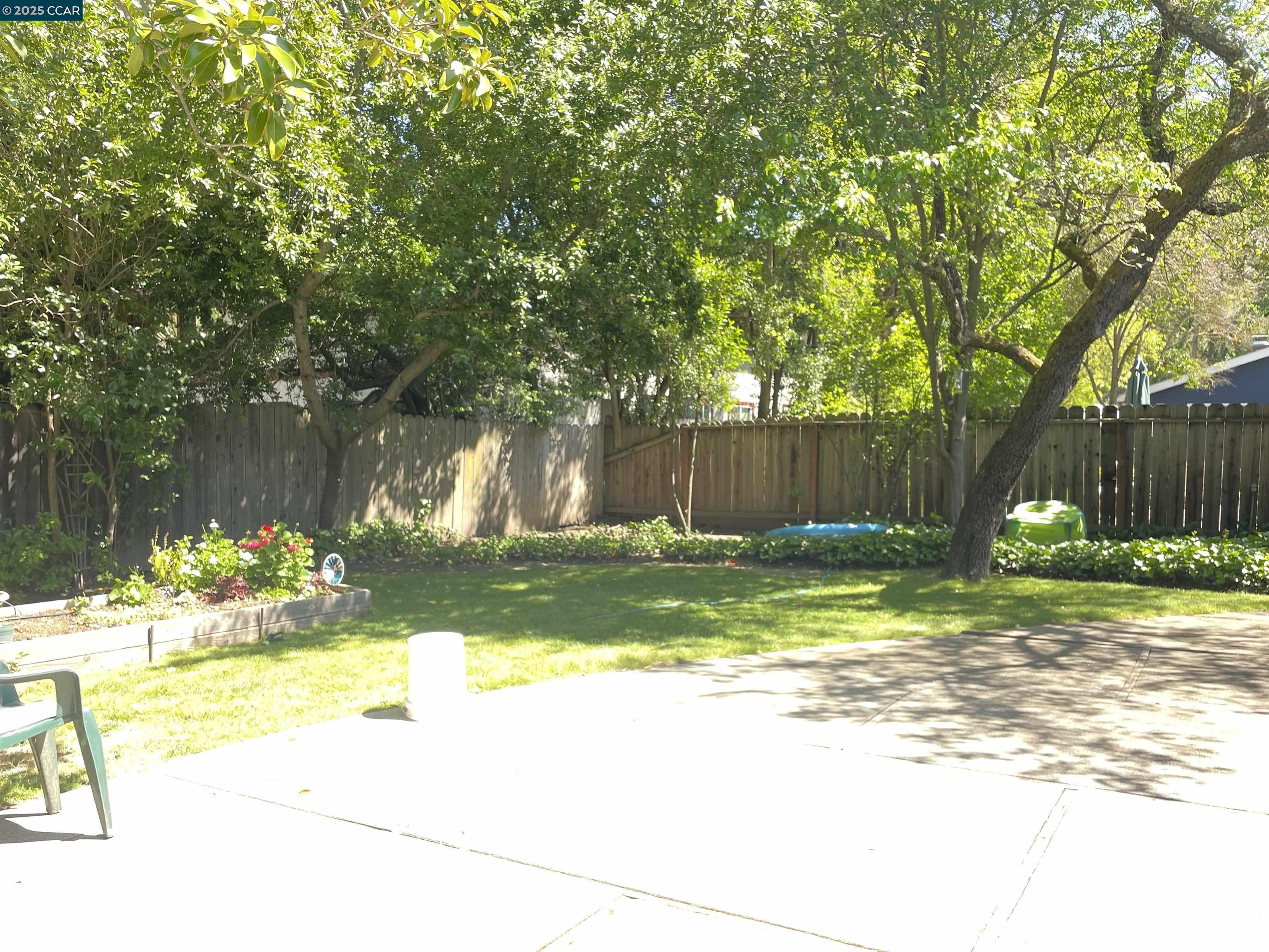 Detail Gallery Image 5 of 14 For 926 Moon Ct, Lafayette,  CA 94549 - 3 Beds | 2 Baths