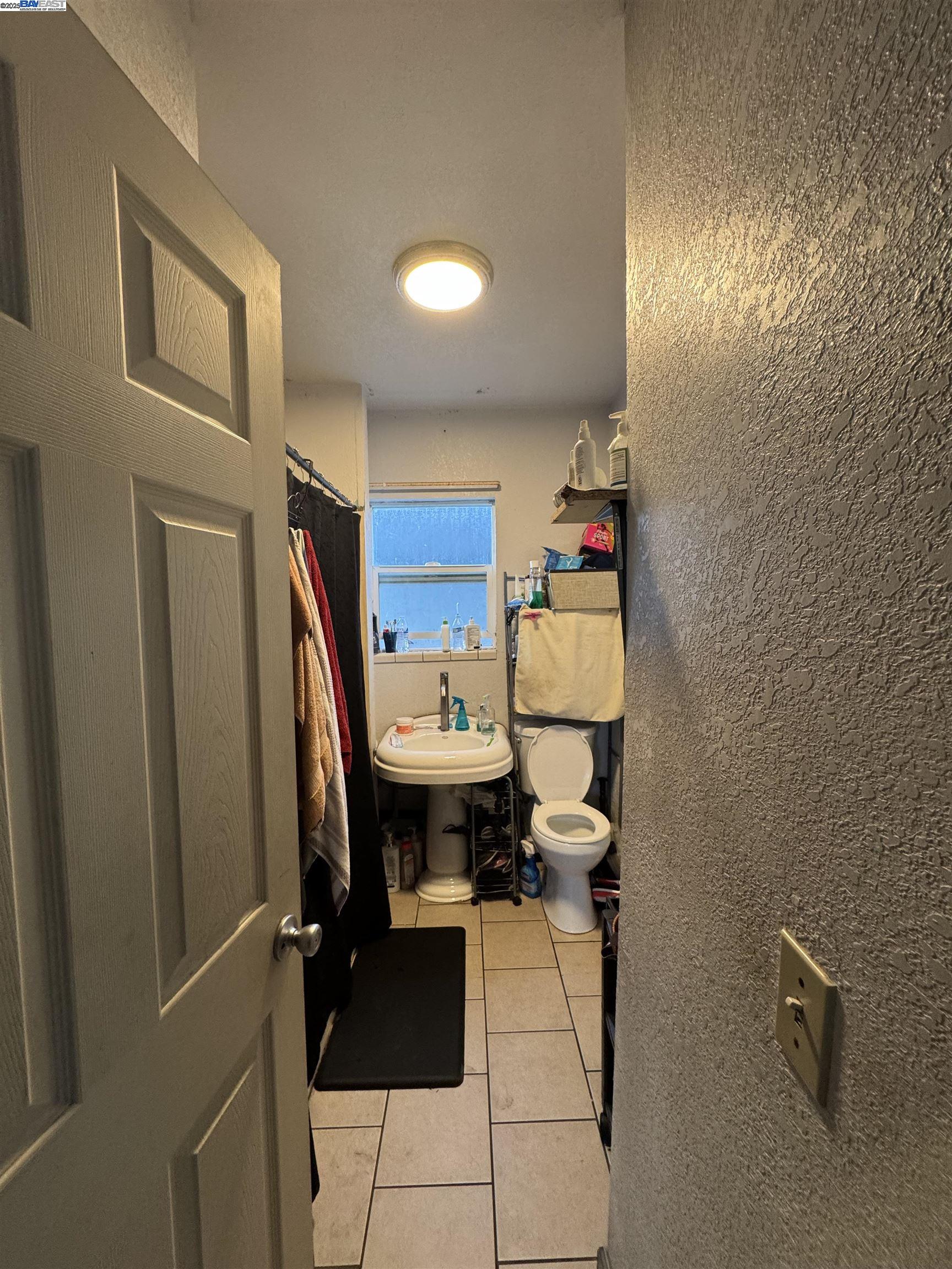 Detail Gallery Image 15 of 19 For 7341 Lockwood St, Oakland,  CA 94621 - – Beds | – Baths