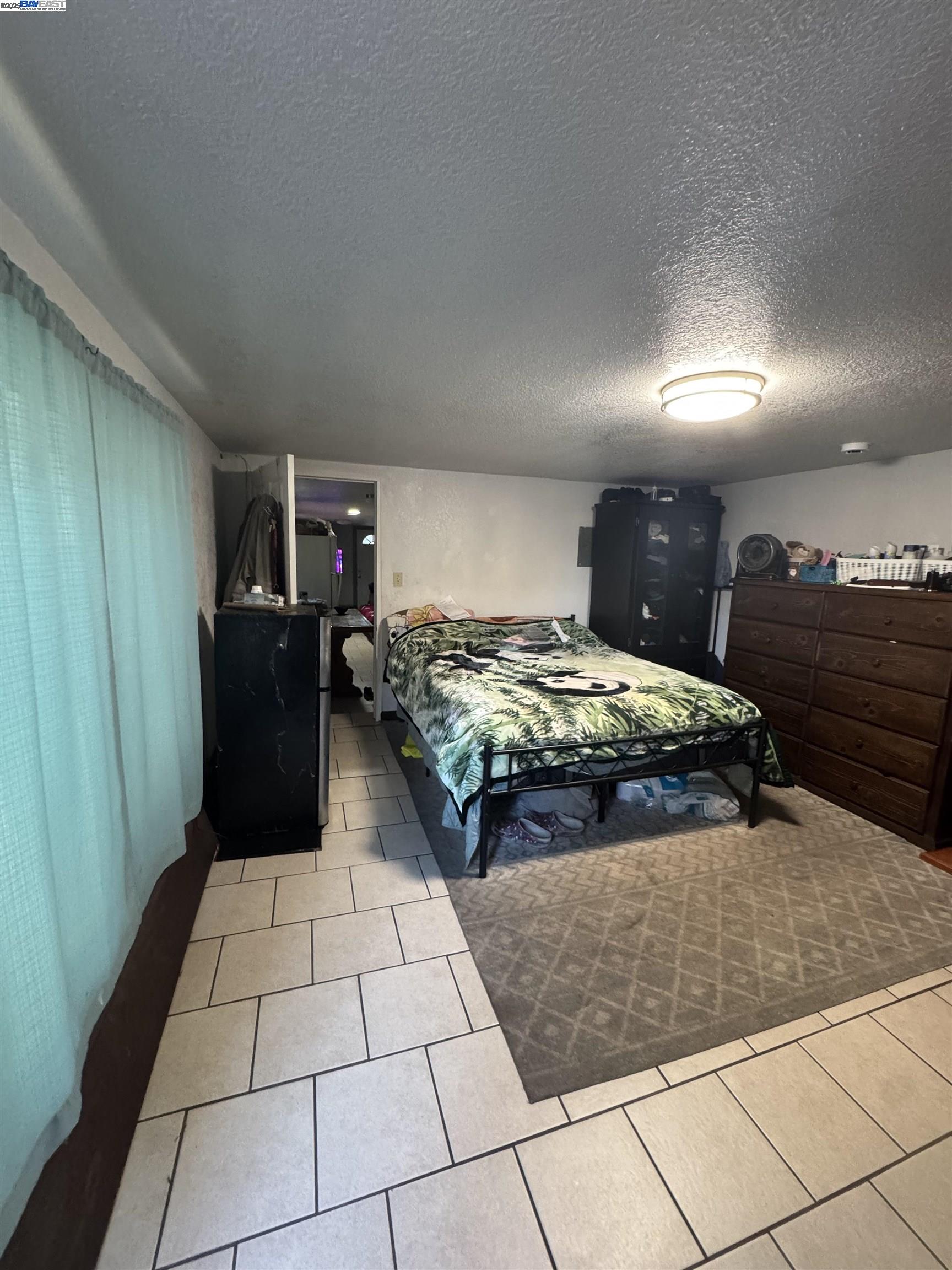 Detail Gallery Image 12 of 22 For 7341 Lockwood St, Oakland,  CA 94621 - 4 Beds | 2 Baths