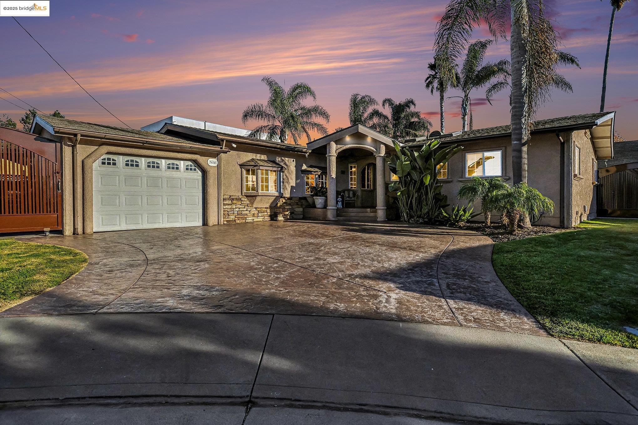 Front Image Thumbnail for EB41119295