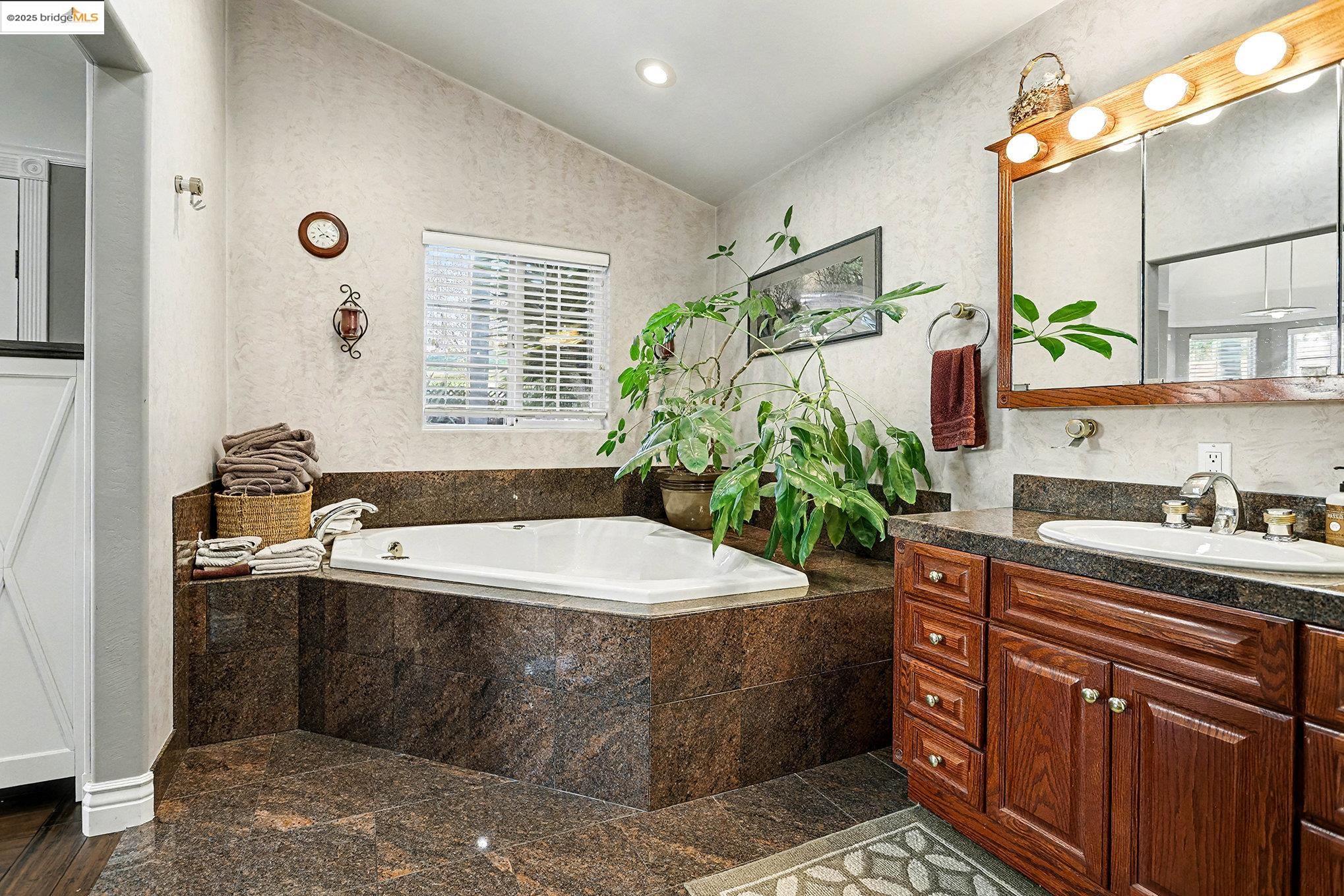 Detail Gallery Image 19 of 36 For 3614 Kay Ct, Fremont,  CA 94538 - 4 Beds | 3 Baths