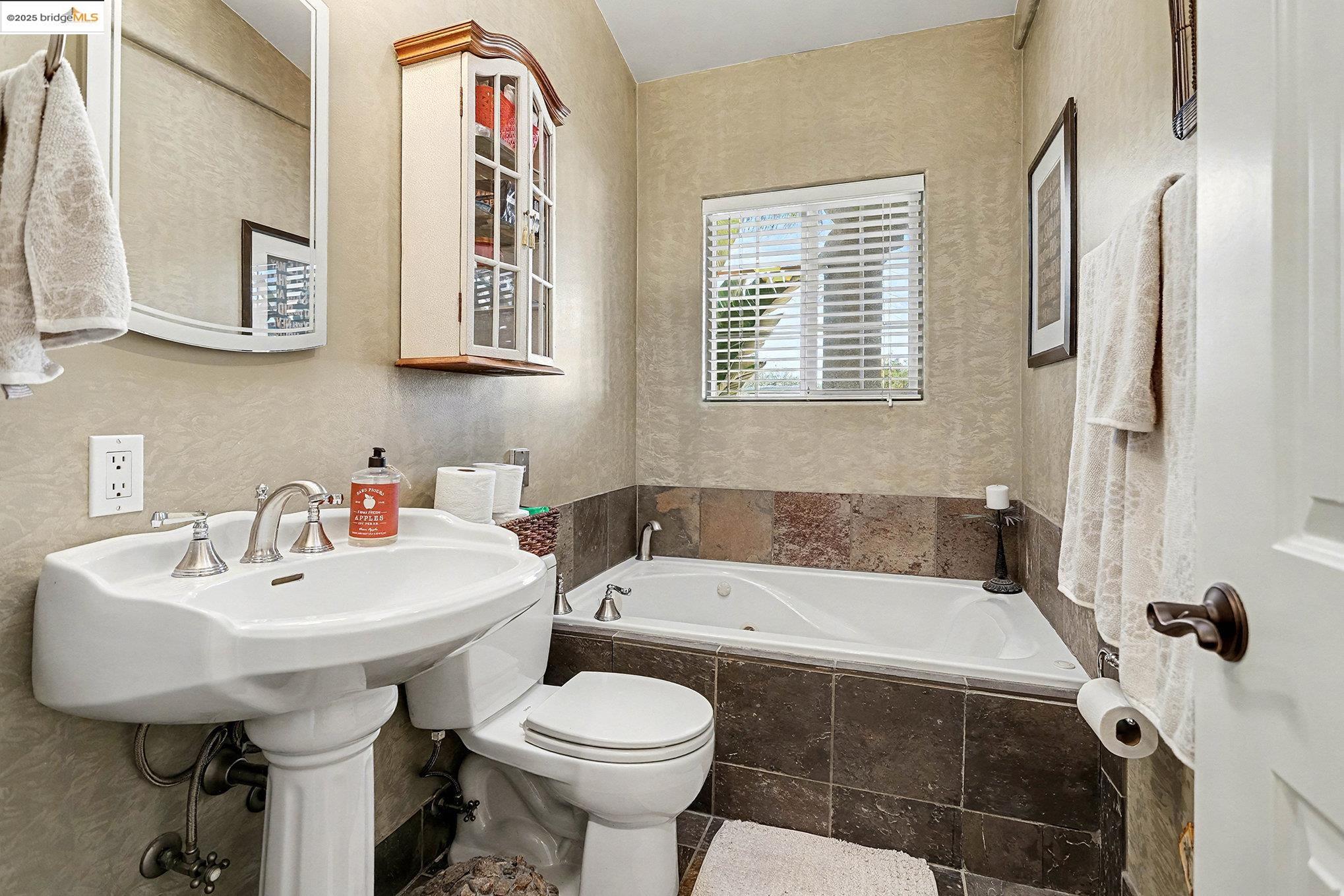 Detail Gallery Image 24 of 36 For 3614 Kay Ct, Fremont,  CA 94538 - 4 Beds | 3 Baths