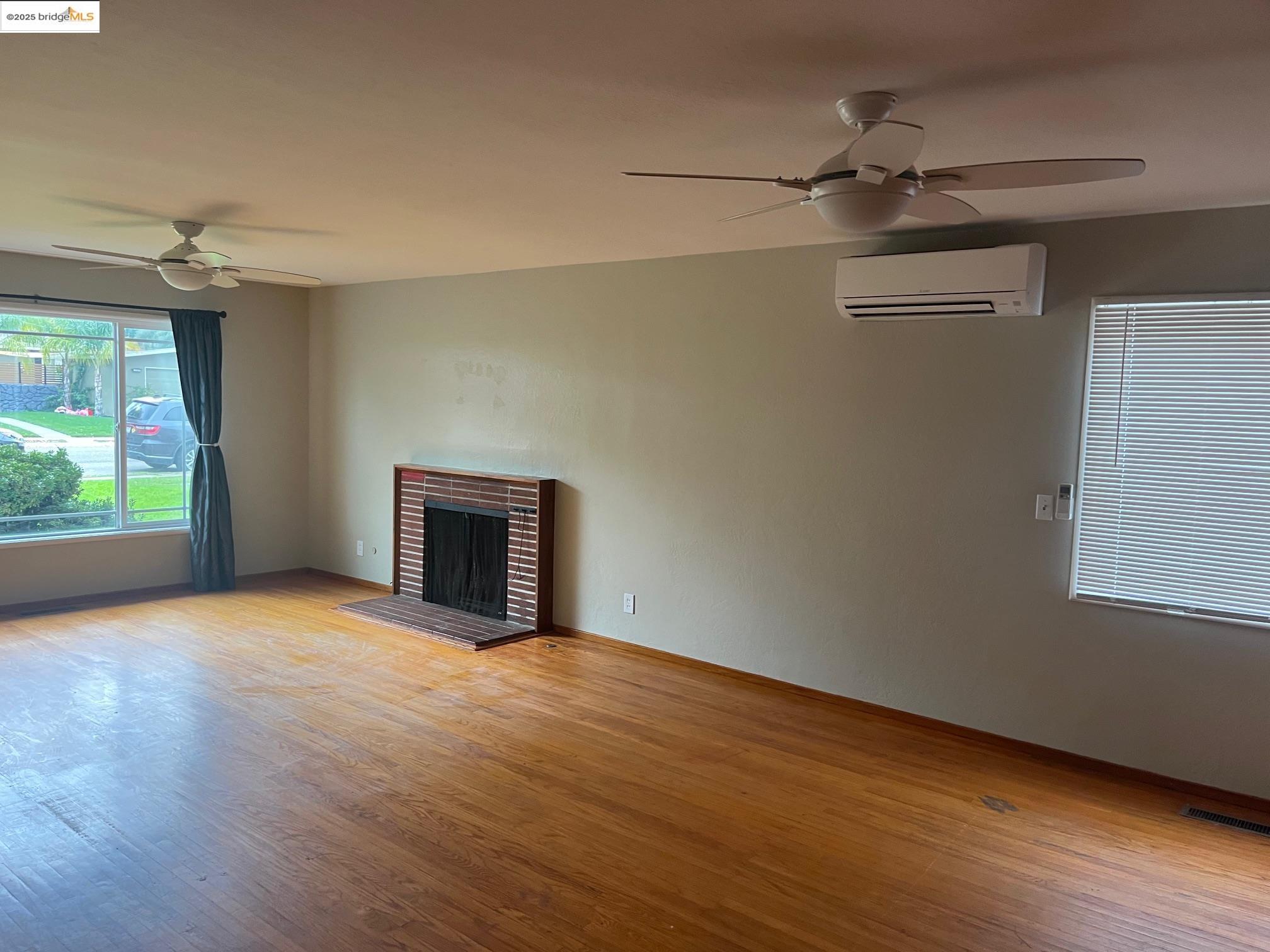 Detail Gallery Image 2 of 9 For 161 Sequoia Dr, Pittsburg,  CA 94565 - 4 Beds | 2 Baths