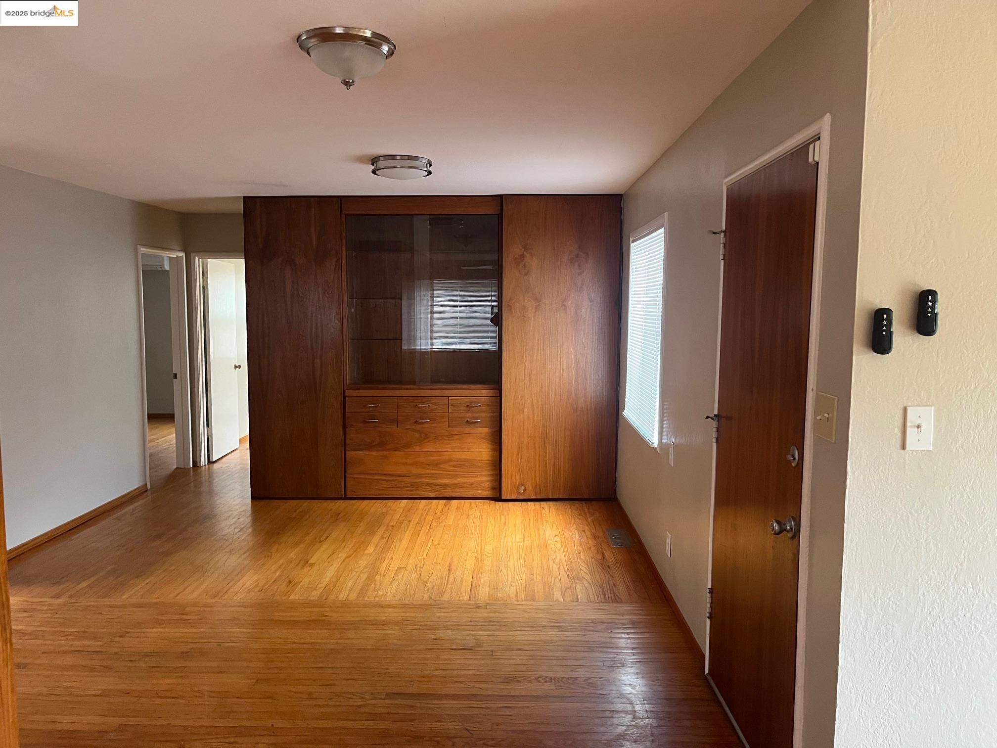 Detail Gallery Image 3 of 9 For 161 Sequoia Dr, Pittsburg,  CA 94565 - 4 Beds | 2 Baths