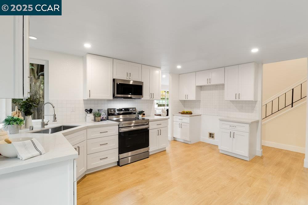 Detail Gallery Image 18 of 53 For 312 Summerfield Dr, Vacaville,  CA 95687 - 5 Beds | 3 Baths