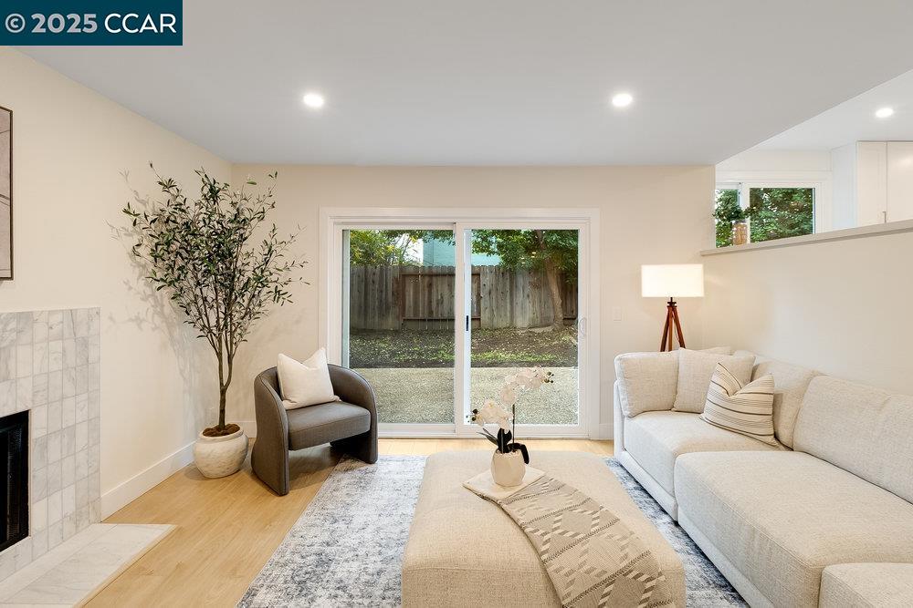 Detail Gallery Image 20 of 53 For 312 Summerfield Dr, Vacaville,  CA 95687 - 5 Beds | 3 Baths