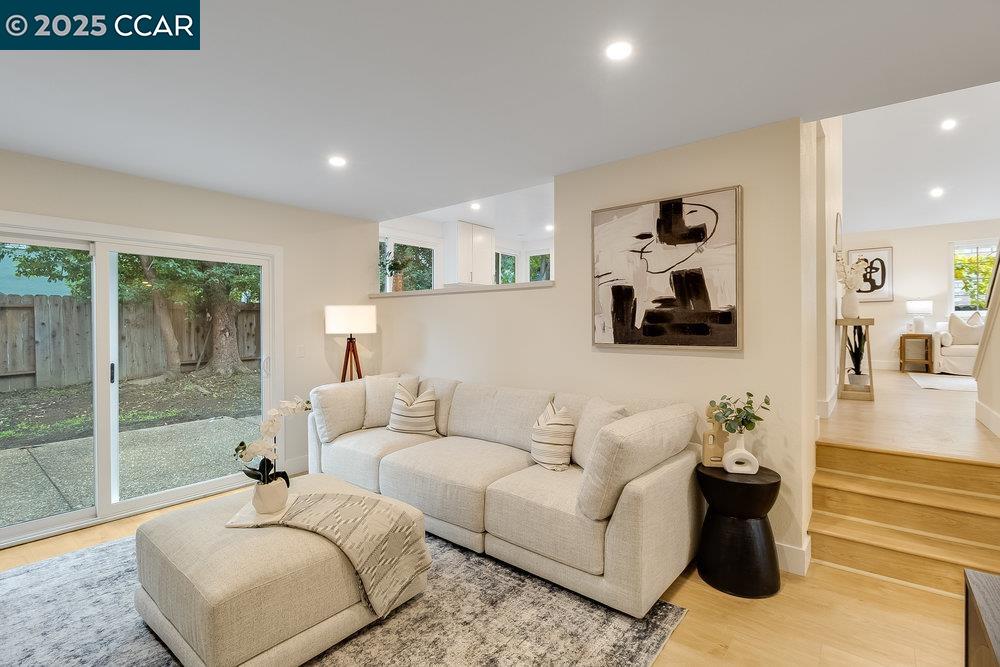 Detail Gallery Image 21 of 53 For 312 Summerfield Dr, Vacaville,  CA 95687 - 5 Beds | 3 Baths