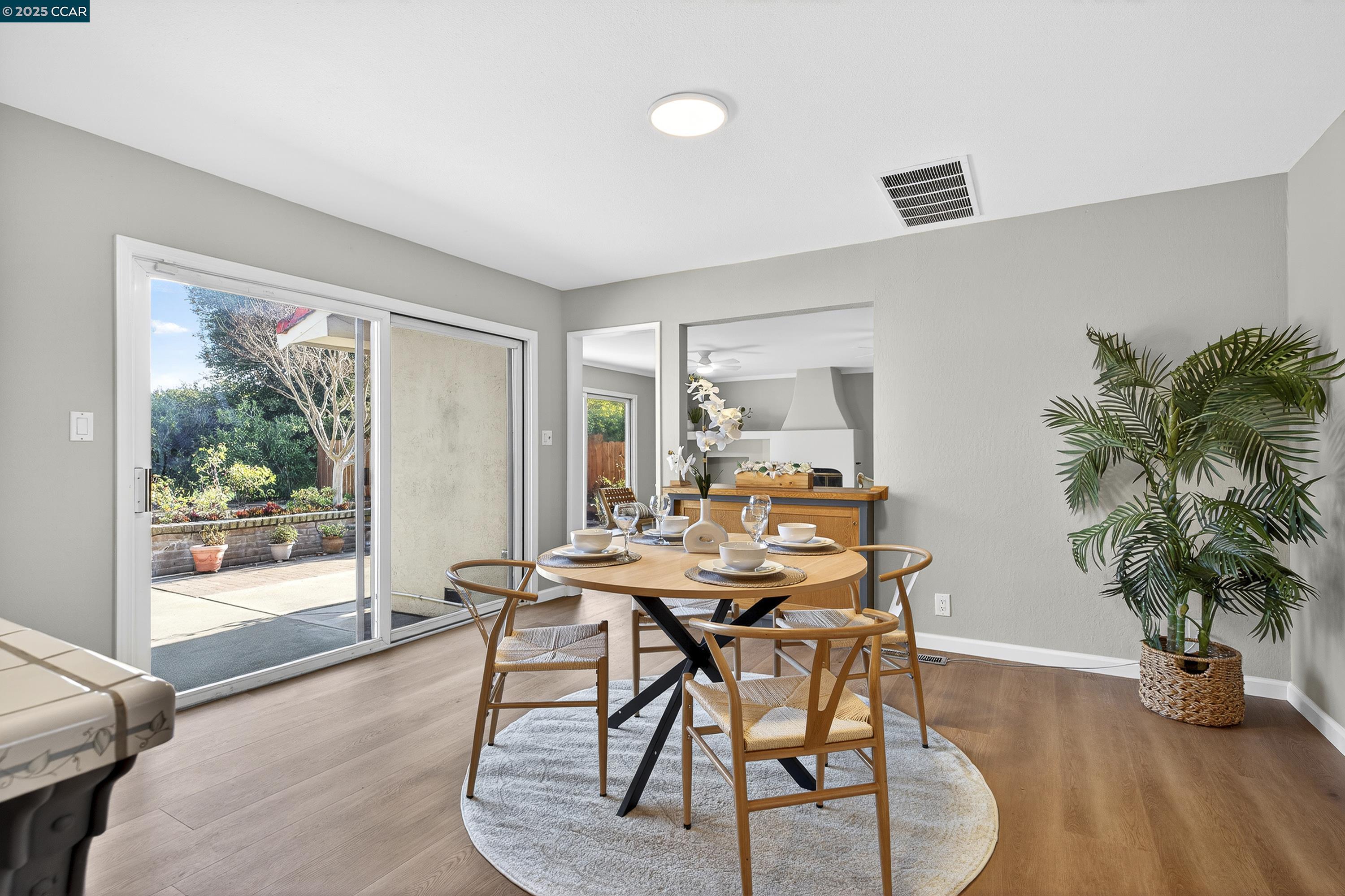 Detail Gallery Image 17 of 50 For 943 Hawthorne Dr, Rodeo,  CA 94572 - 4 Beds | 3 Baths