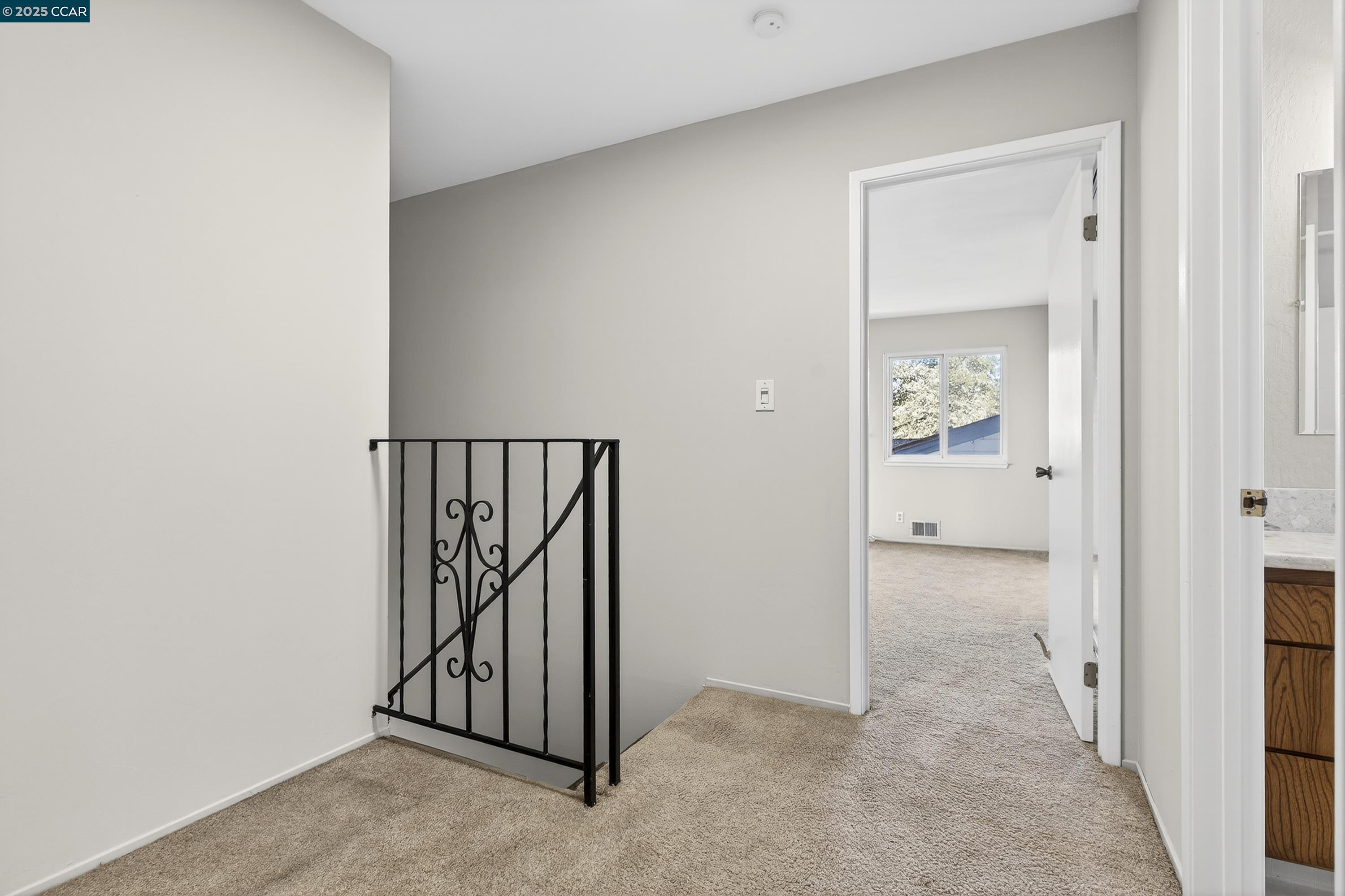 Detail Gallery Image 24 of 50 For 943 Hawthorne Dr, Rodeo,  CA 94572 - 4 Beds | 3 Baths