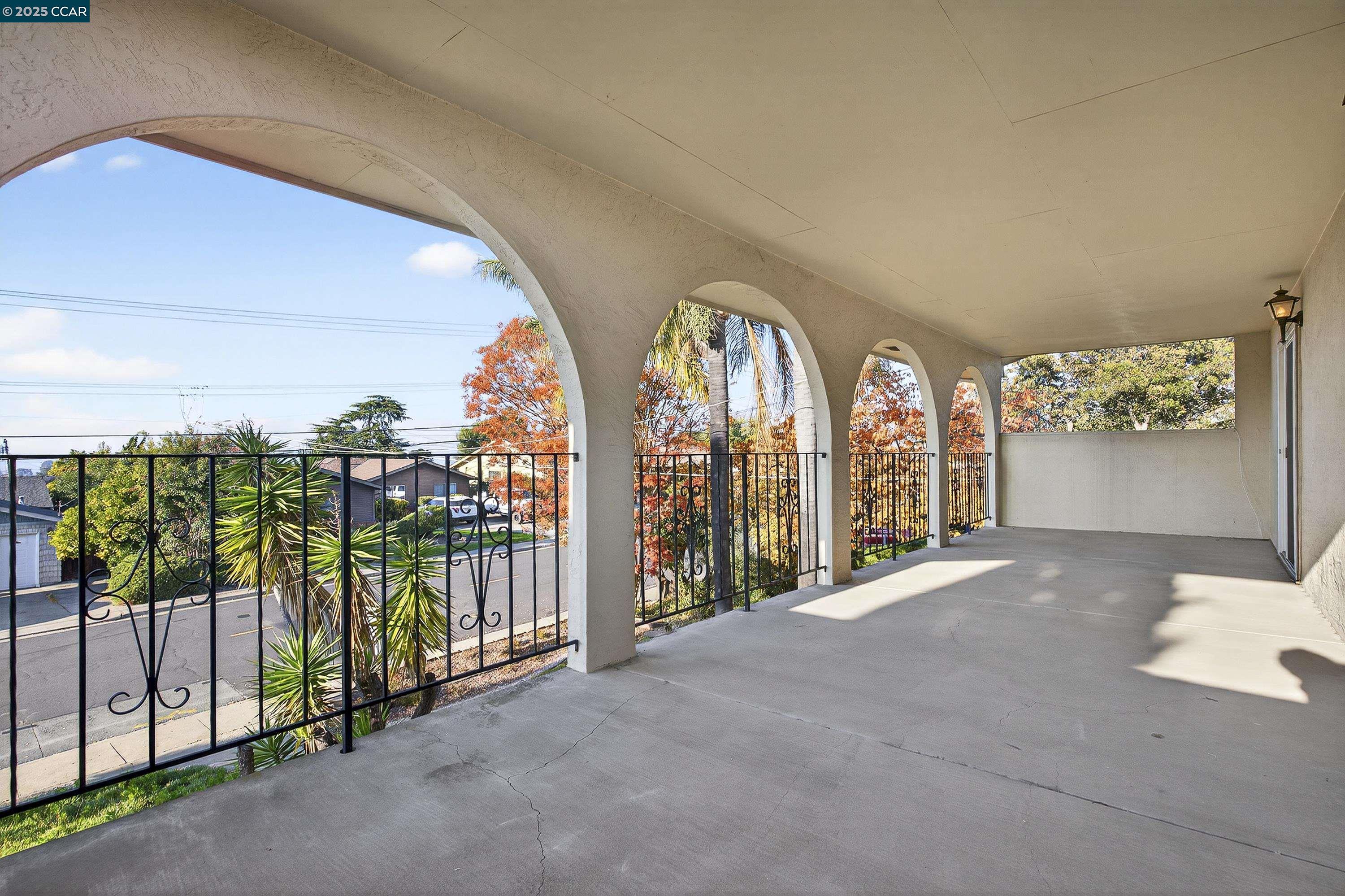 Detail Gallery Image 32 of 50 For 943 Hawthorne Dr, Rodeo,  CA 94572 - 4 Beds | 3 Baths