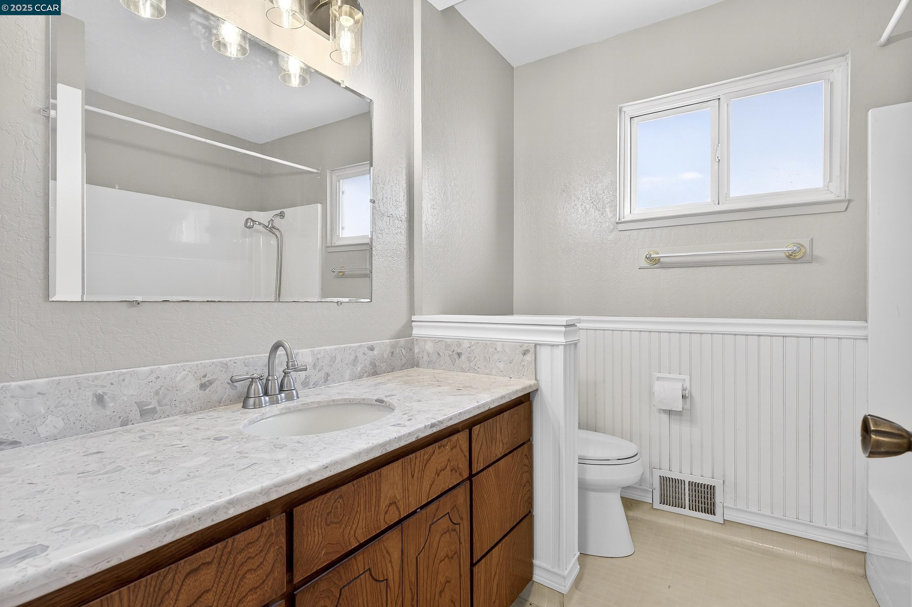 Detail Gallery Image 36 of 50 For 943 Hawthorne Dr, Rodeo,  CA 94572 - 4 Beds | 3 Baths