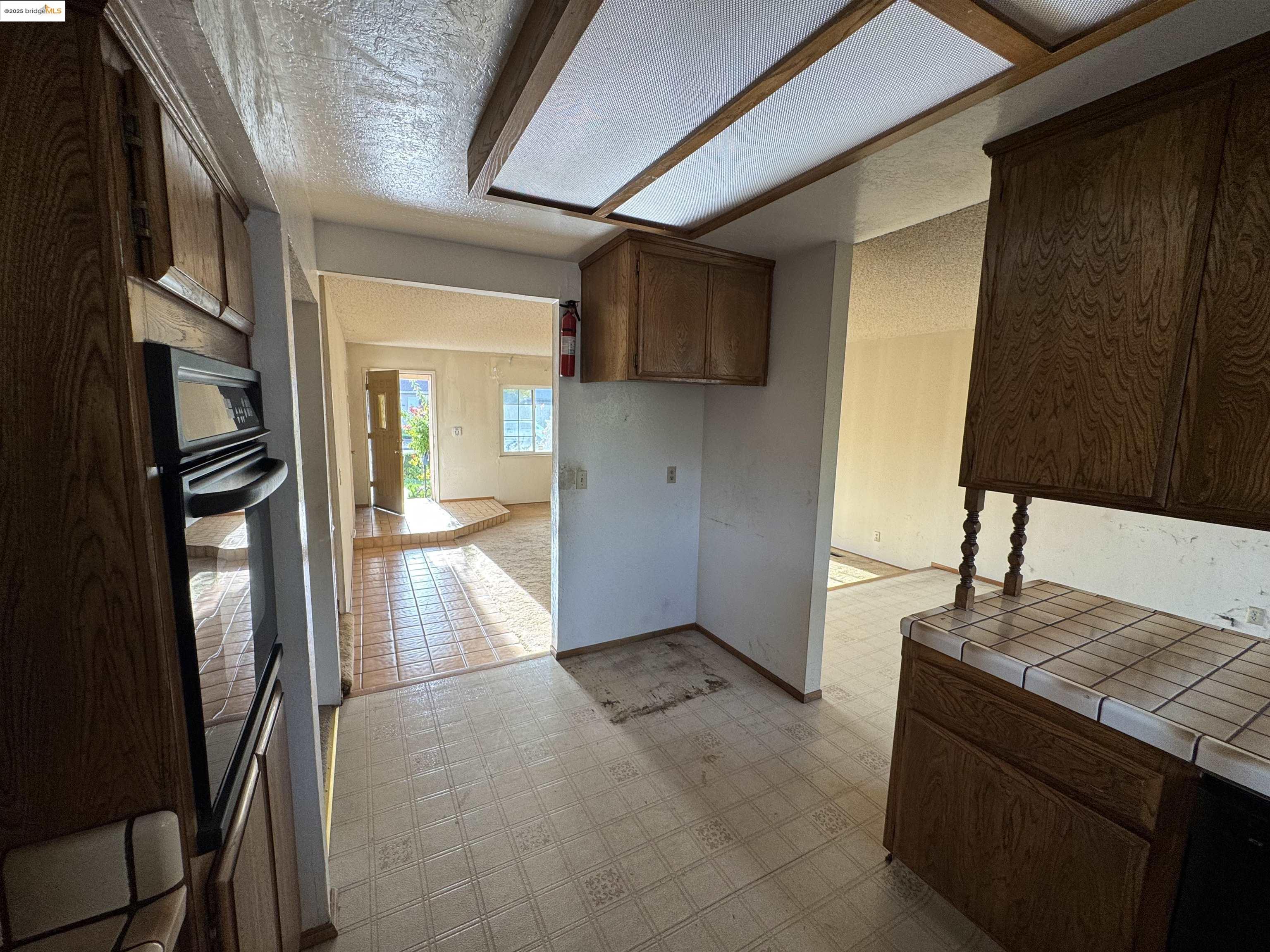 Detail Gallery Image 11 of 49 For 7081 Ann Arbor Way, Dublin,  CA 94568 - 4 Beds | 2/1 Baths