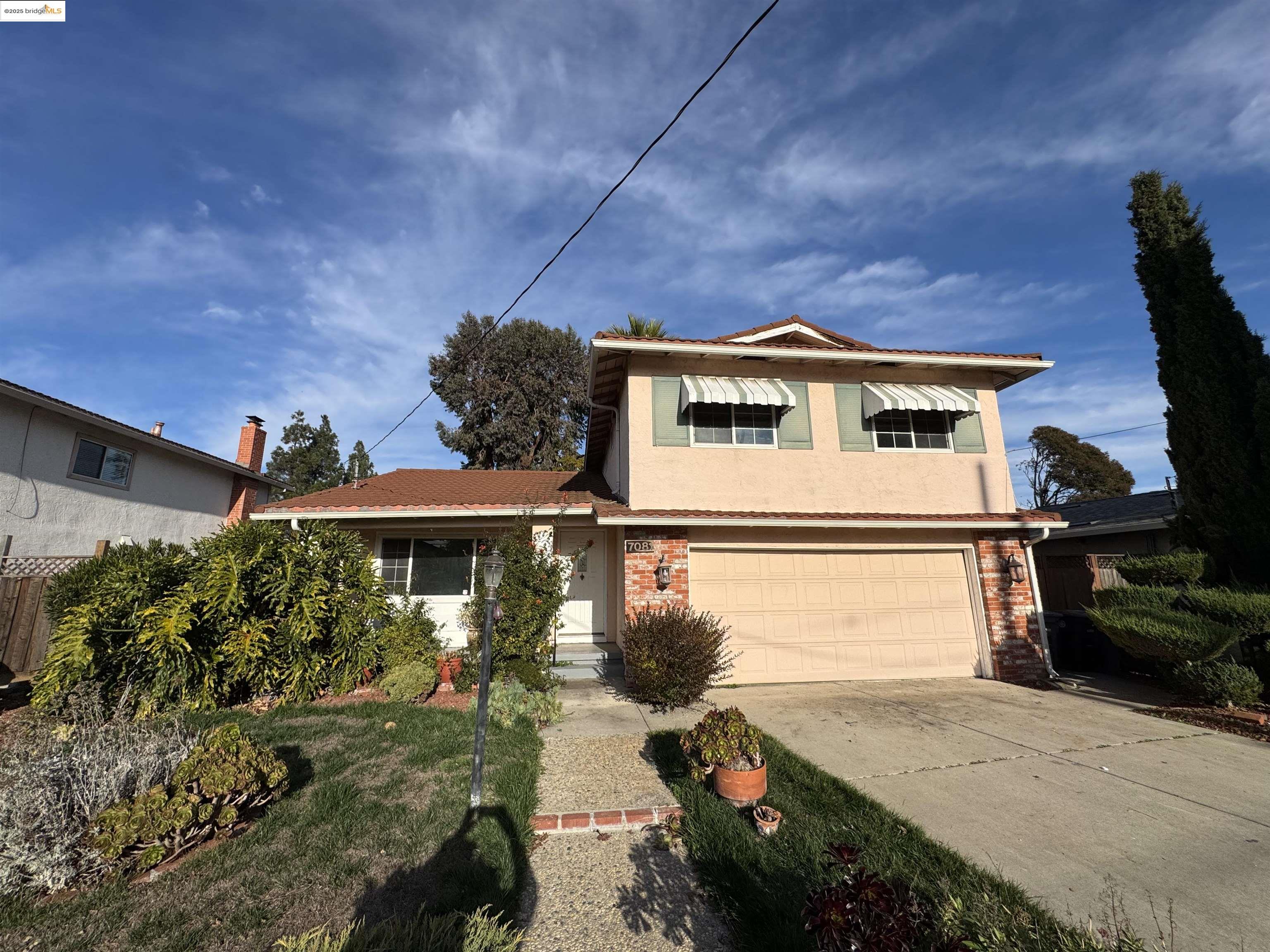 Detail Gallery Image 3 of 49 For 7081 Ann Arbor Way, Dublin,  CA 94568 - 4 Beds | 2/1 Baths