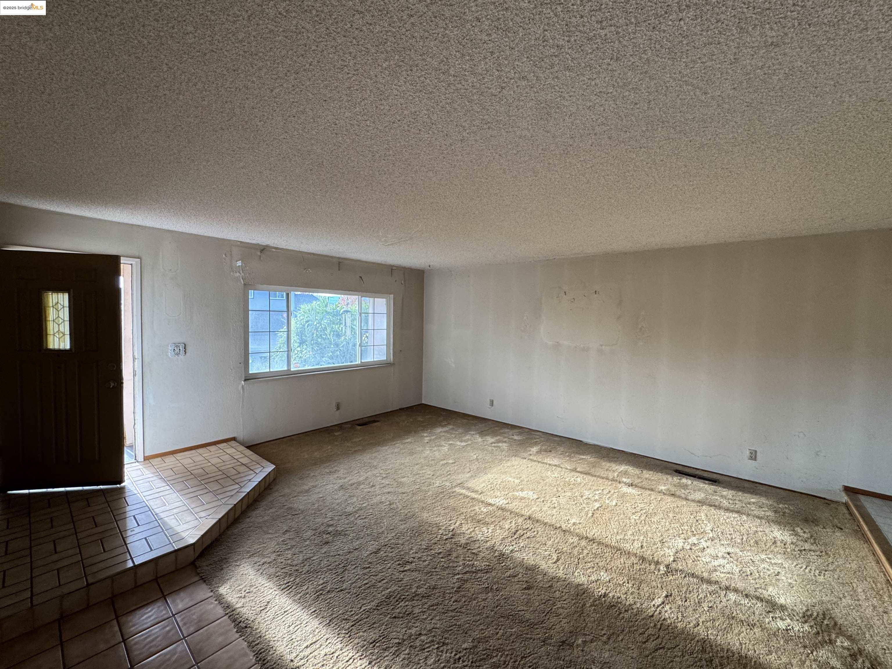 Detail Gallery Image 7 of 49 For 7081 Ann Arbor Way, Dublin,  CA 94568 - 4 Beds | 2/1 Baths