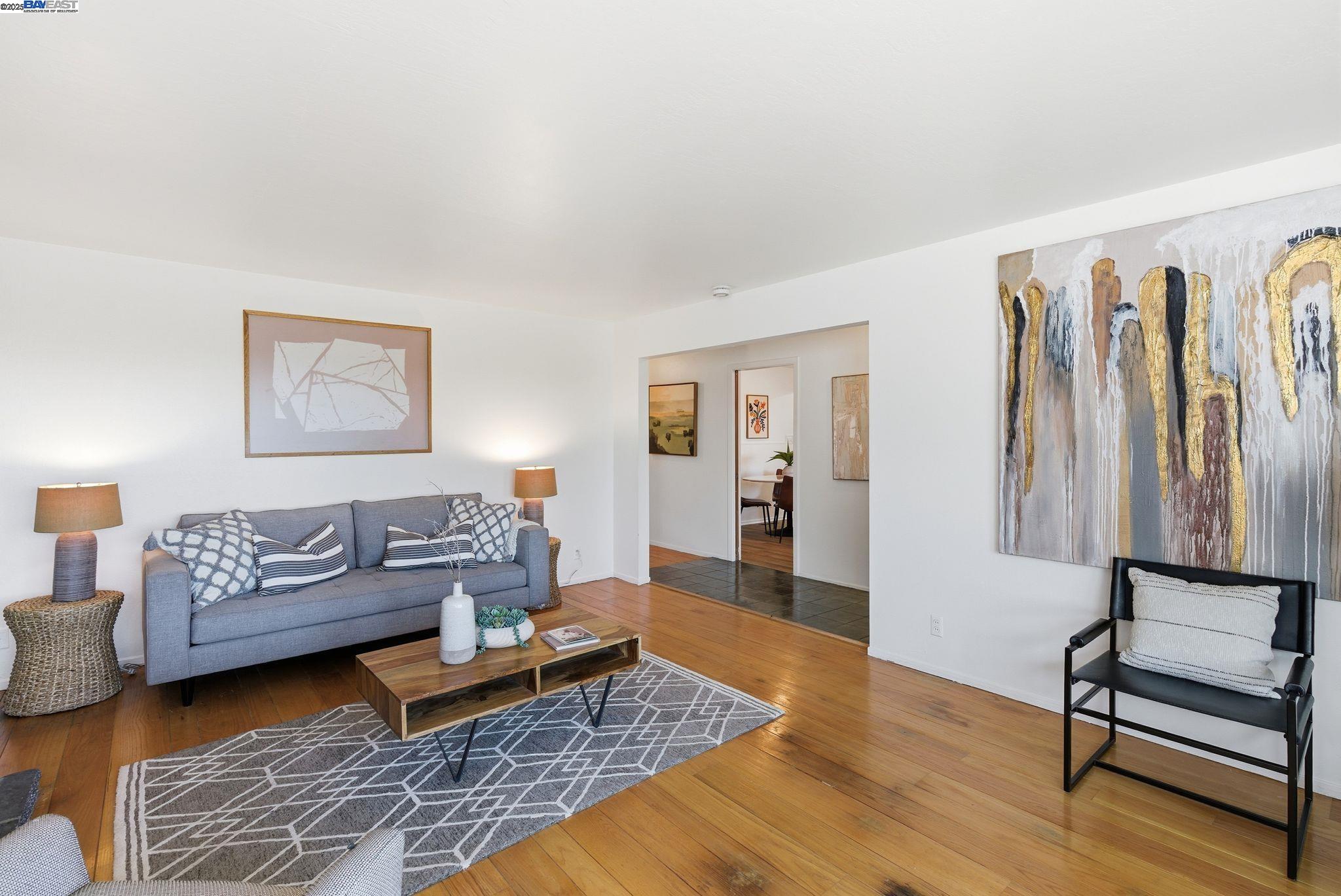 Detail Gallery Image 4 of 24 For 2724 Benedict Dr, San Leandro,  CA 94577 - 3 Beds | 2/1 Baths