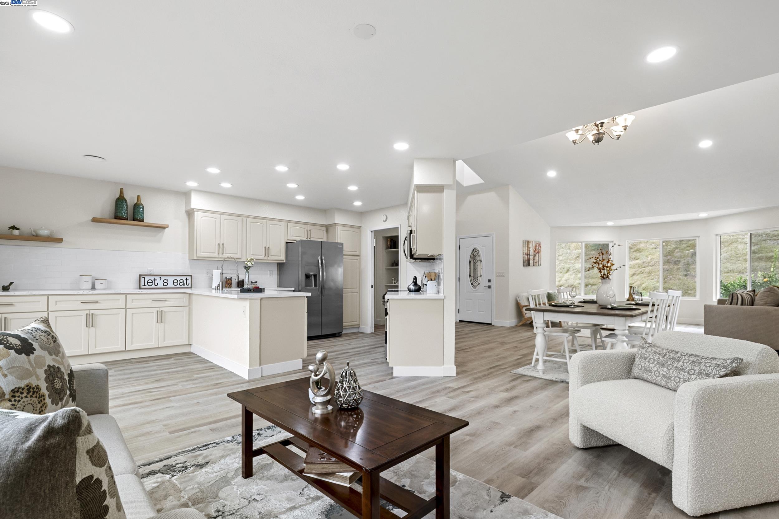 Detail Gallery Image 15 of 60 For 1239 Steele Canyon, Napa,  CA 94558 - 3 Beds | 2 Baths