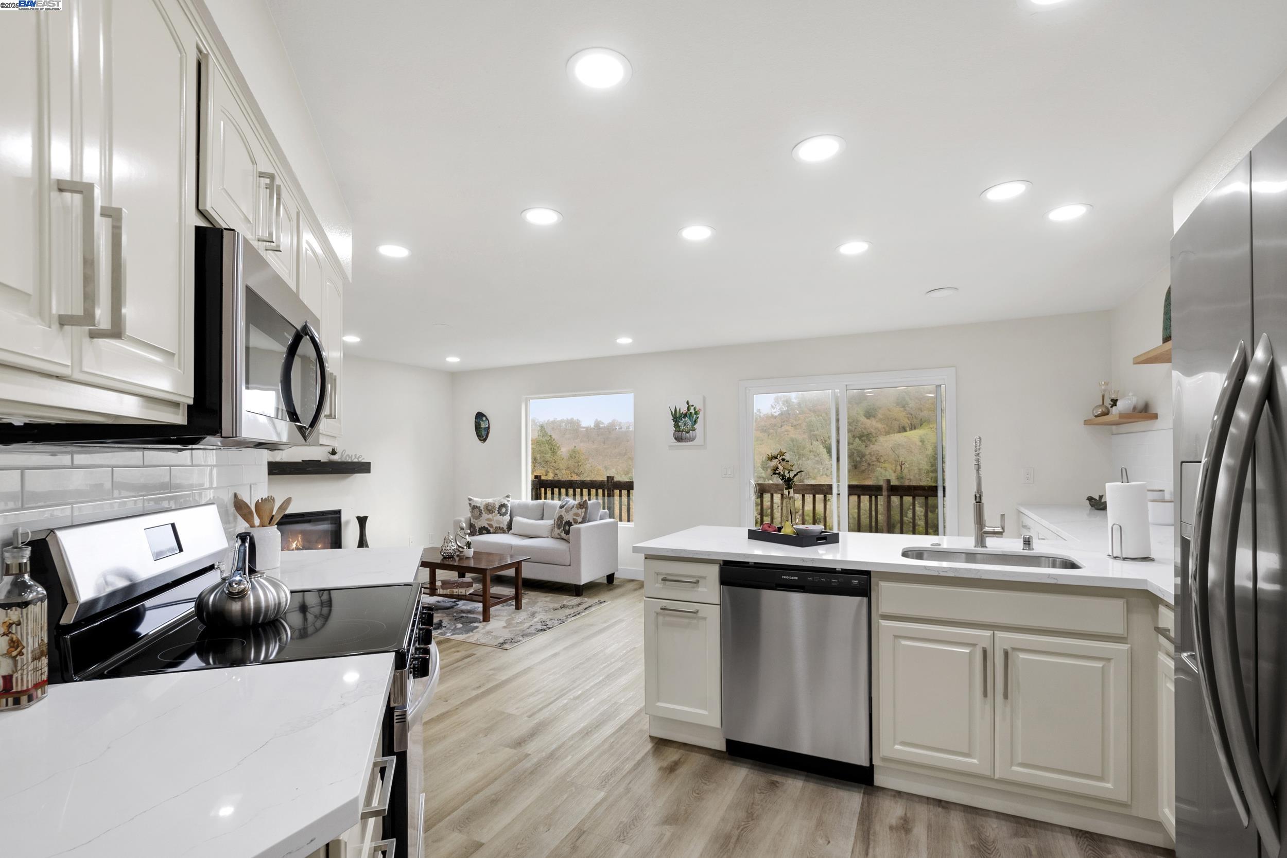 Detail Gallery Image 21 of 60 For 1239 Steele Canyon, Napa,  CA 94558 - 3 Beds | 2 Baths