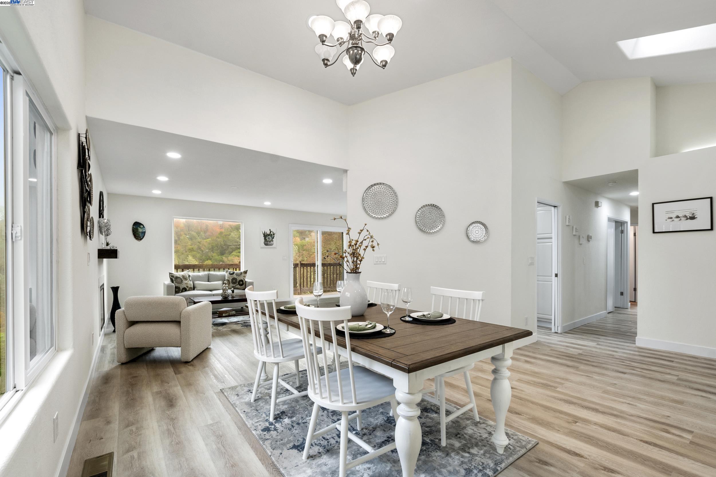 Detail Gallery Image 10 of 60 For 1239 Steele Canyon, Napa,  CA 94558 - 3 Beds | 2 Baths