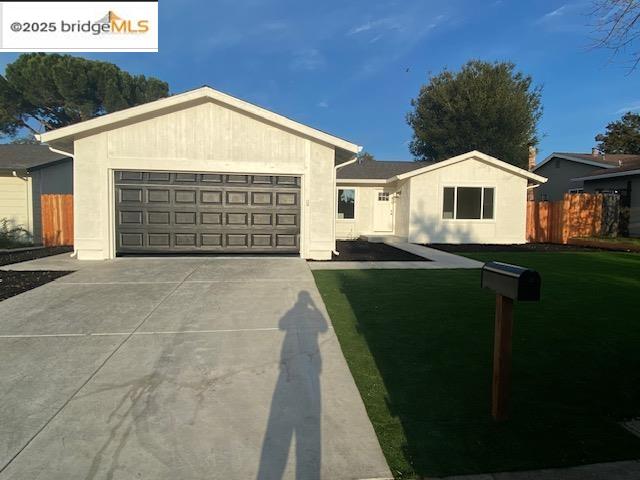 Detail Gallery Image 2 of 3 For 1832 Elkwood Dr, Concord,  CA 94519 - 3 Beds | 2 Baths