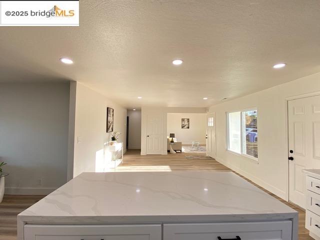 Detail Gallery Image 12 of 32 For 1832 Elkwood Dr, Concord,  CA 94519 - 3 Beds | 2 Baths