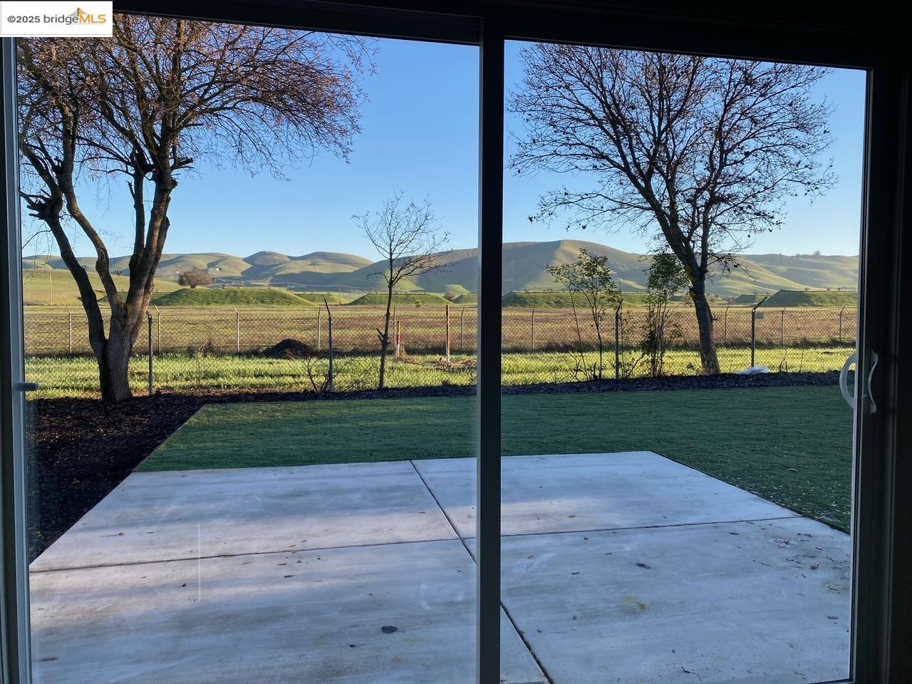 Detail Gallery Image 14 of 33 For 1832 Elkwood Dr, Concord,  CA 94519 - 3 Beds | 2 Baths