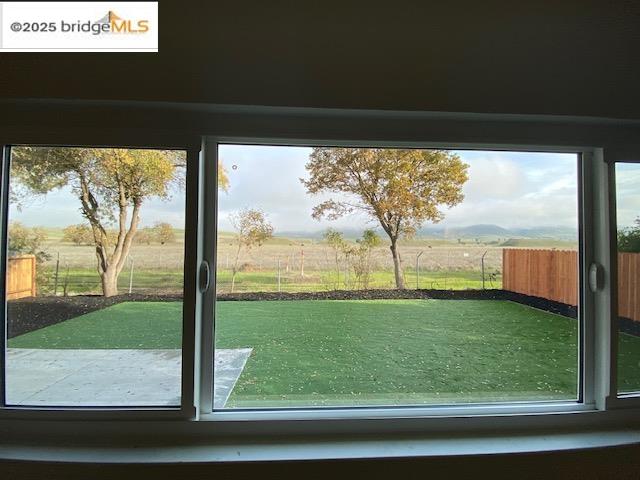 Detail Gallery Image 3 of 3 For 1832 Elkwood Dr, Concord,  CA 94519 - 3 Beds | 2 Baths