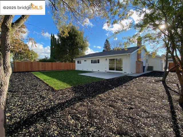 Detail Gallery Image 22 of 32 For 1832 Elkwood Dr, Concord,  CA 94519 - 3 Beds | 2 Baths