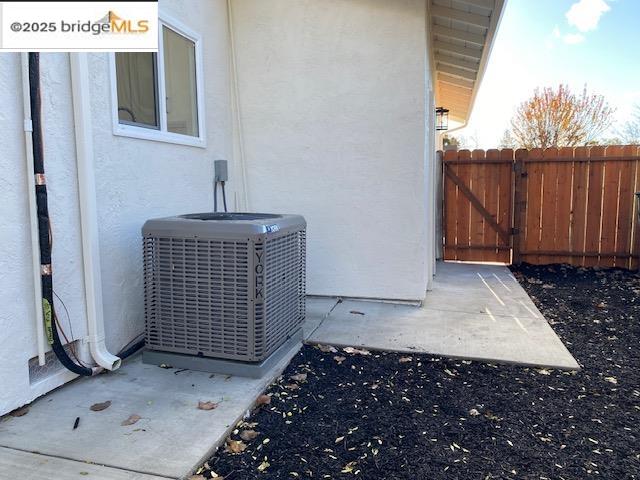 Detail Gallery Image 27 of 45 For 1832 Elkwood Dr, Concord,  CA 94519 - 3 Beds | 2 Baths