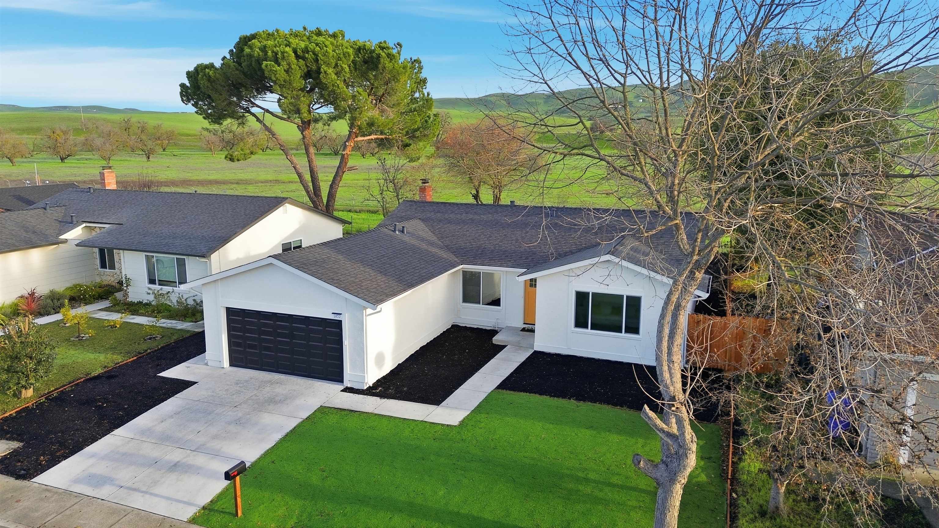 Detail Gallery Image 5 of 45 For 1832 Elkwood Dr, Concord,  CA 94519 - 3 Beds | 2 Baths