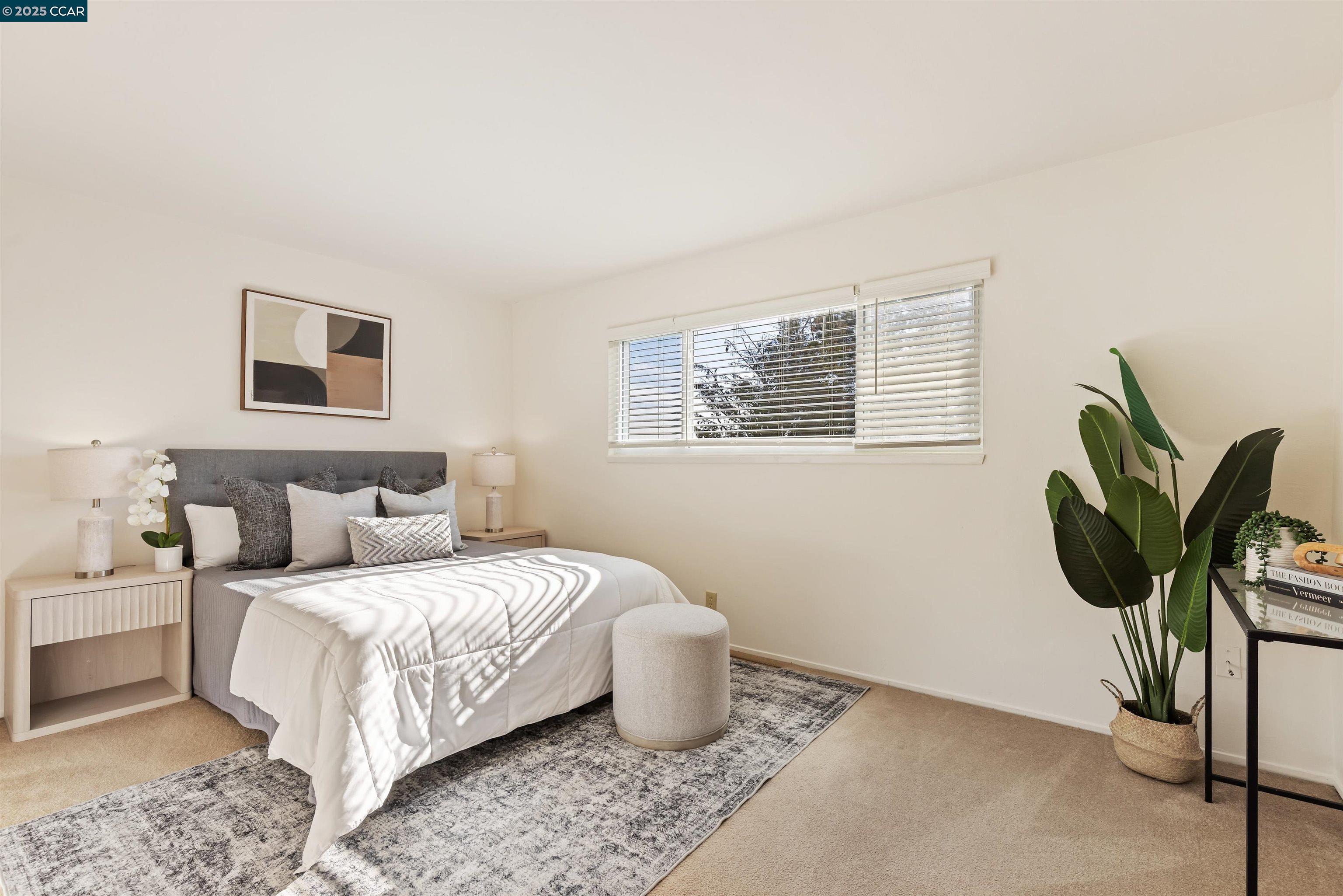 Detail Gallery Image 13 of 38 For 2321 Camino Dolores, Castro Valley,  CA 94546 - 3 Beds | 3 Baths