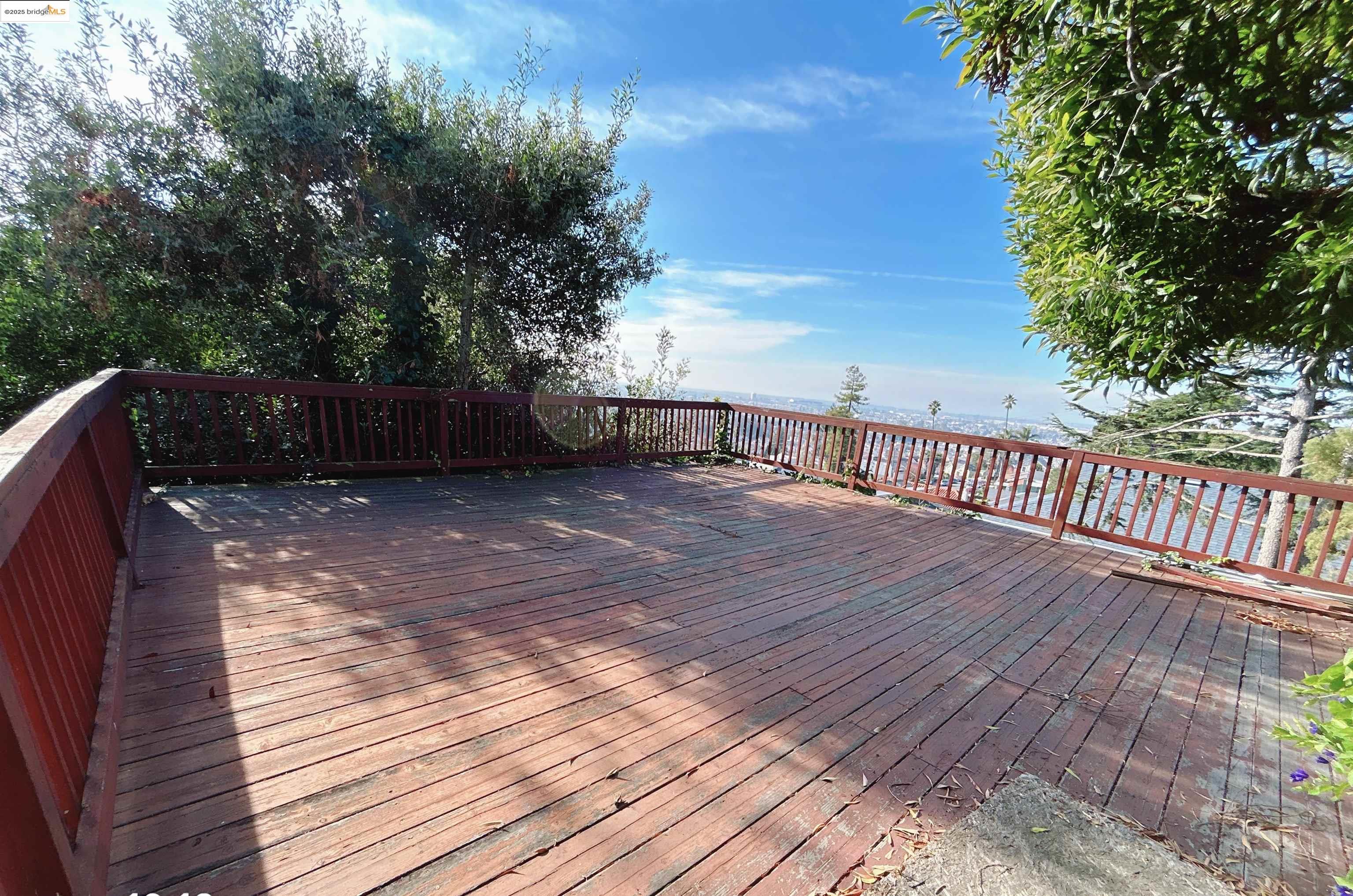 Detail Gallery Image 9 of 10 For 8415 Aster Ave., Oakland,  CA 94602 - 3 Beds | 2 Baths