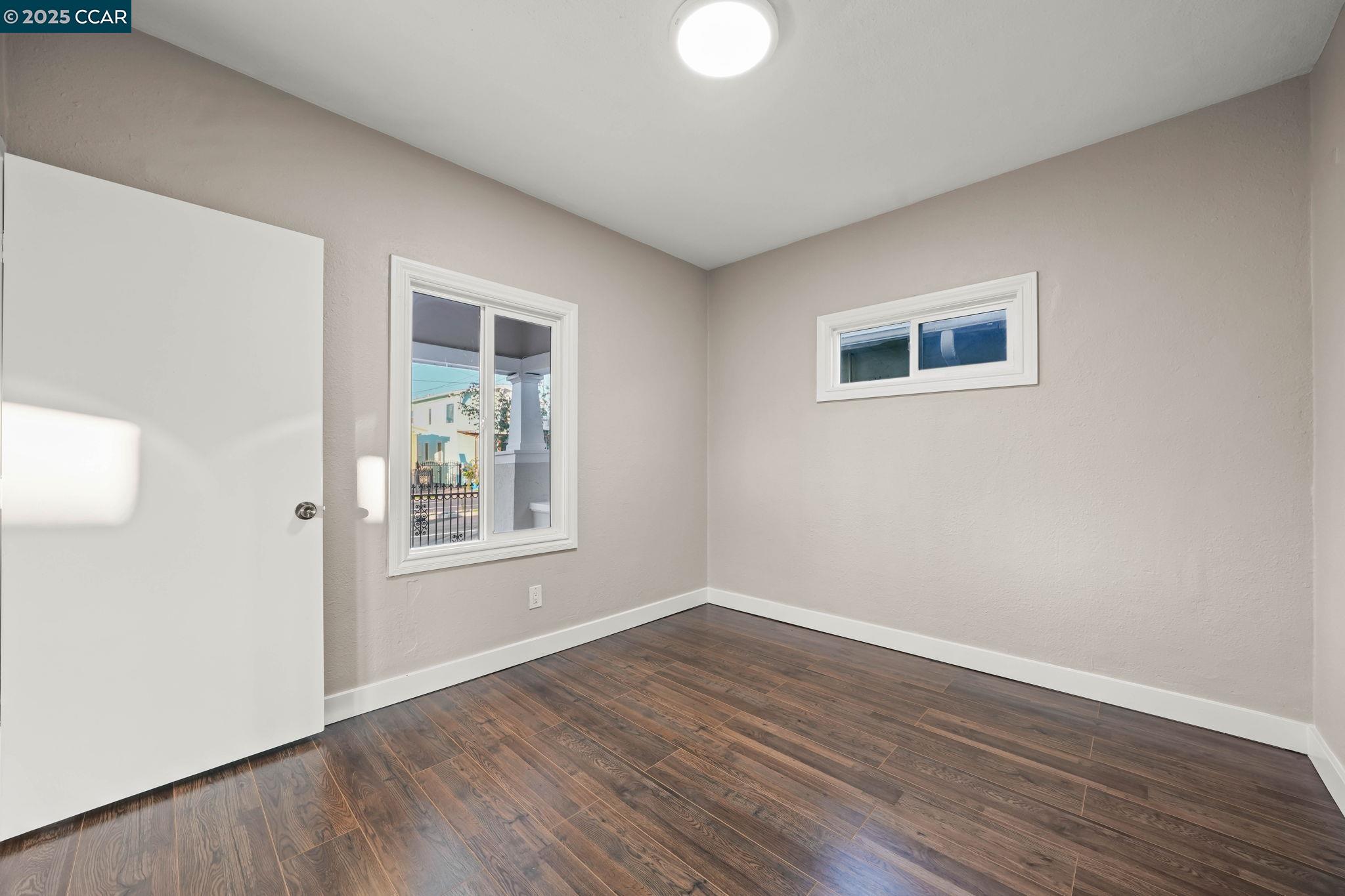 Detail Gallery Image 12 of 39 For 502 Pennsylvania, Richmond,  CA 94801 - 4 Beds | 2 Baths