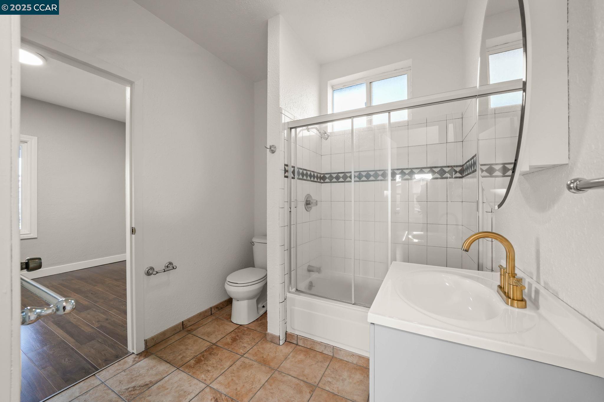 Detail Gallery Image 17 of 39 For 502 Pennsylvania, Richmond,  CA 94801 - 4 Beds | 2 Baths
