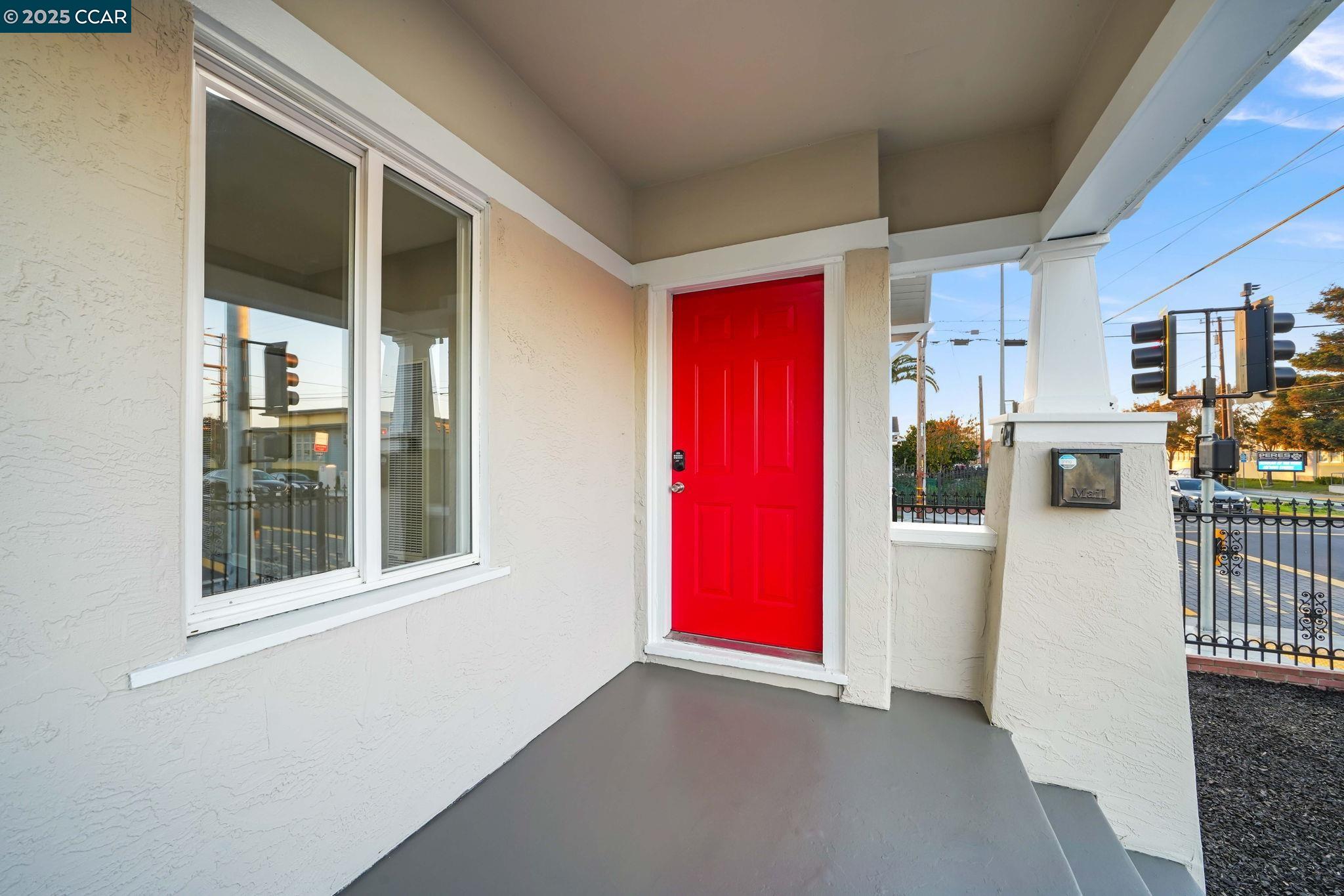 Detail Gallery Image 3 of 39 For 502 Pennsylvania, Richmond,  CA 94801 - 4 Beds | 2 Baths