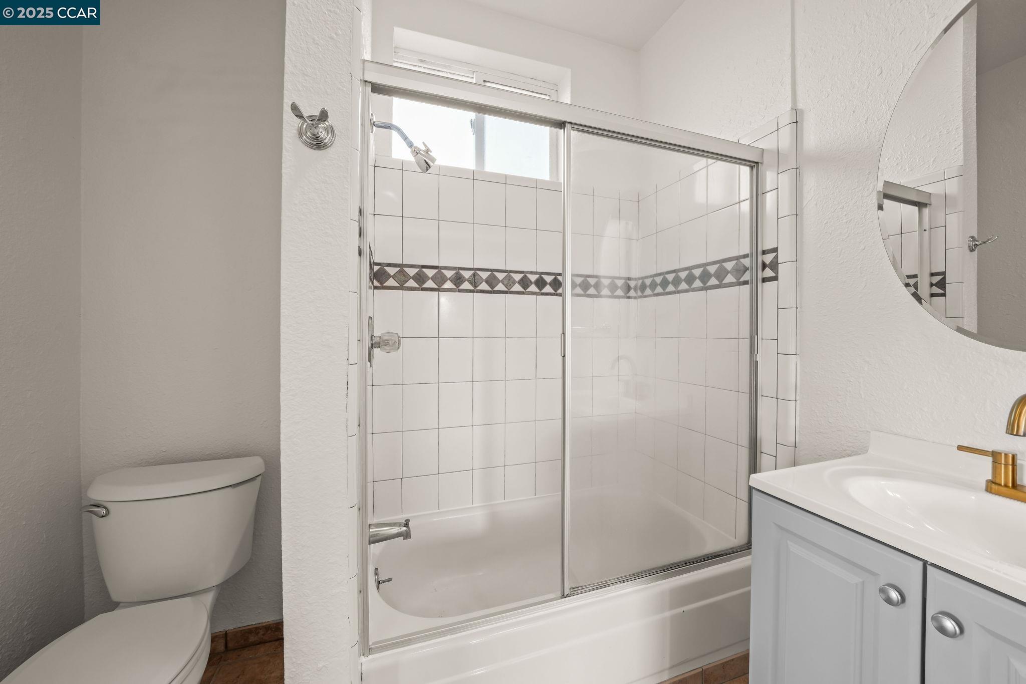 Detail Gallery Image 10 of 39 For 502 Pennsylvania, Richmond,  CA 94801 - 4 Beds | 2 Baths