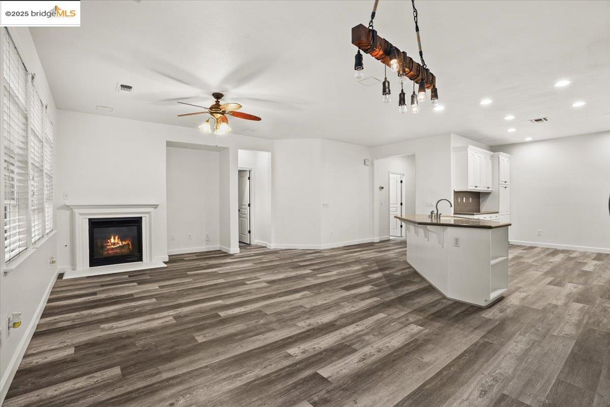 Detail Gallery Image 12 of 60 For 2324 Mendocino Dr, Oakdale,  CA 95361 - 3 Beds | 2 Baths