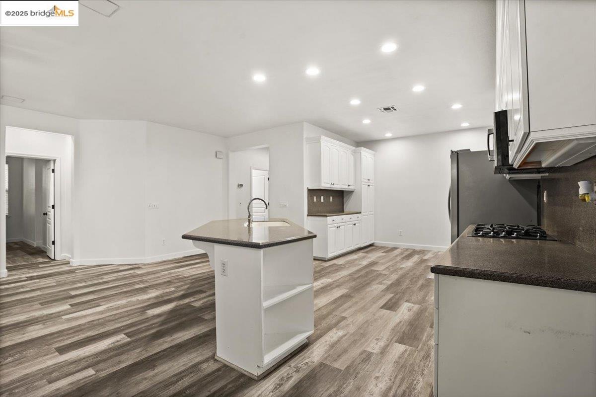 Detail Gallery Image 15 of 60 For 2324 Mendocino Dr, Oakdale,  CA 95361 - 3 Beds | 2 Baths