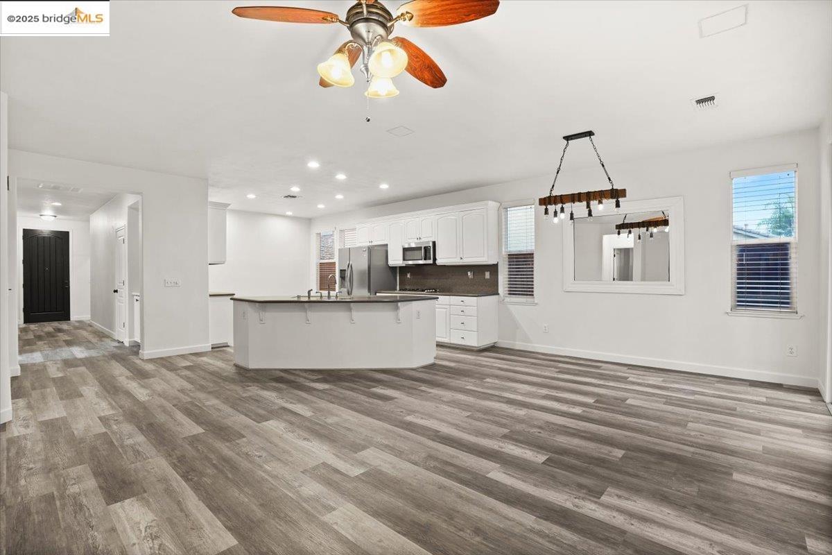 Detail Gallery Image 18 of 60 For 2324 Mendocino Dr, Oakdale,  CA 95361 - 3 Beds | 2 Baths