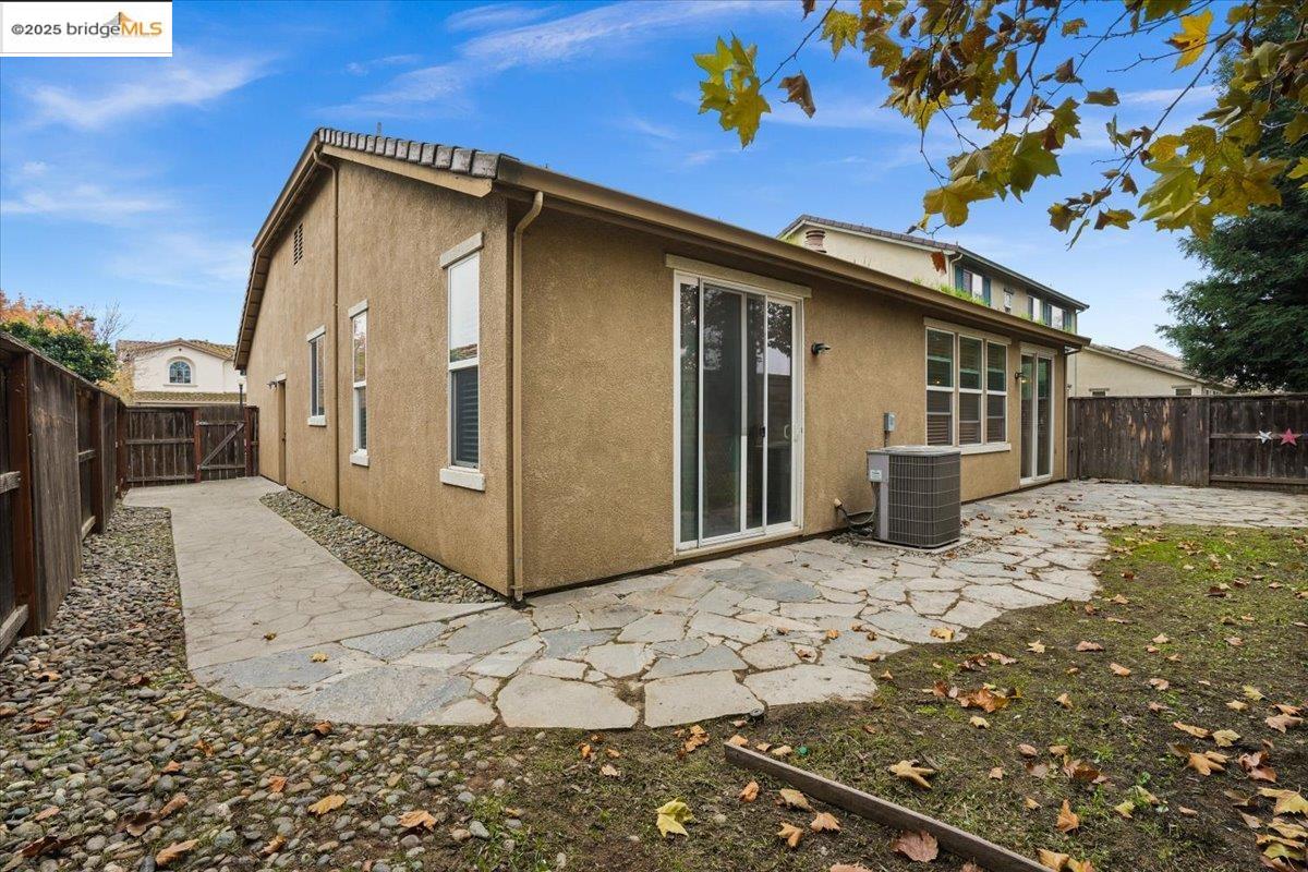 Detail Gallery Image 29 of 60 For 2324 Mendocino Dr, Oakdale,  CA 95361 - 3 Beds | 2 Baths