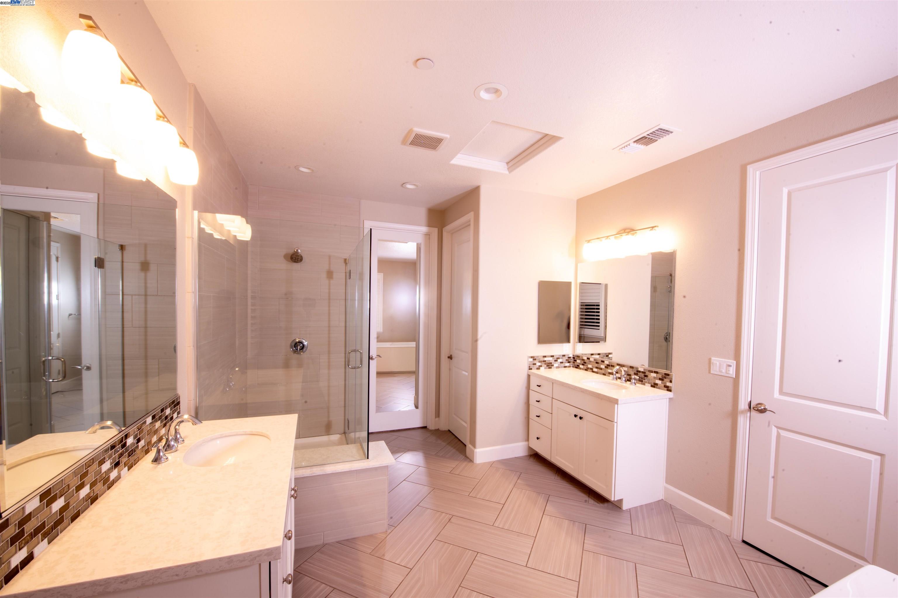 Detail Gallery Image 14 of 41 For 7212 Mount Veeder Road, Dublin,  CA 94568 - 5 Beds | 4/1 Baths