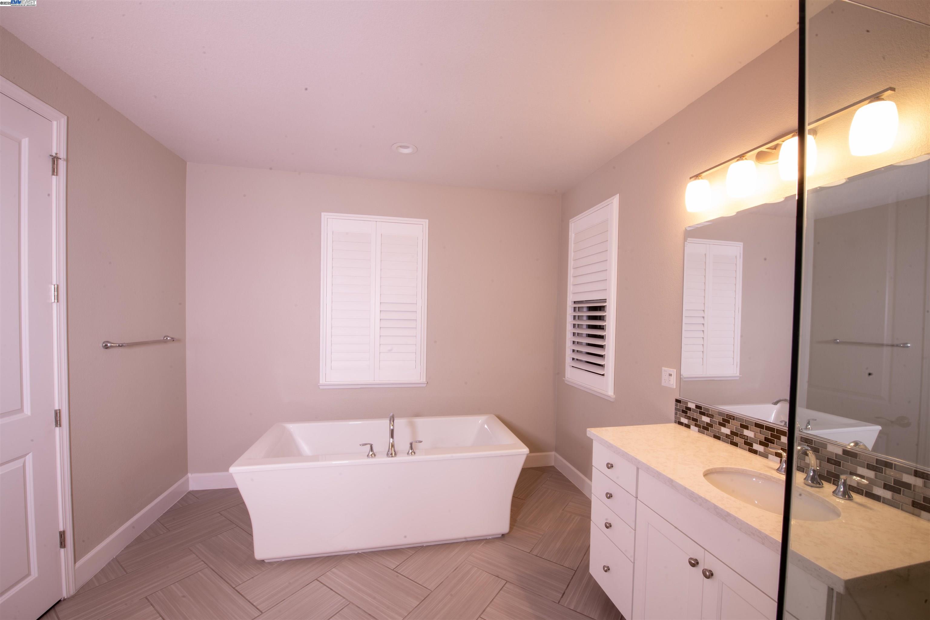 Detail Gallery Image 16 of 41 For 7212 Mount Veeder Road, Dublin,  CA 94568 - 5 Beds | 4/1 Baths