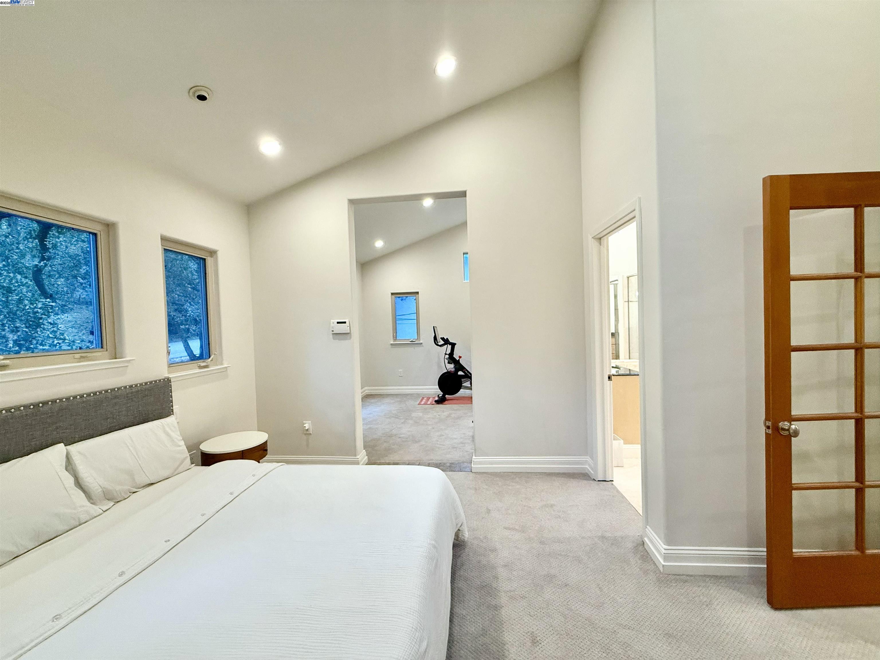 Detail Gallery Image 17 of 30 For 4400 Saint Andrews Rd, Oakland,  CA 94605 - 4 Beds | 2/1 Baths