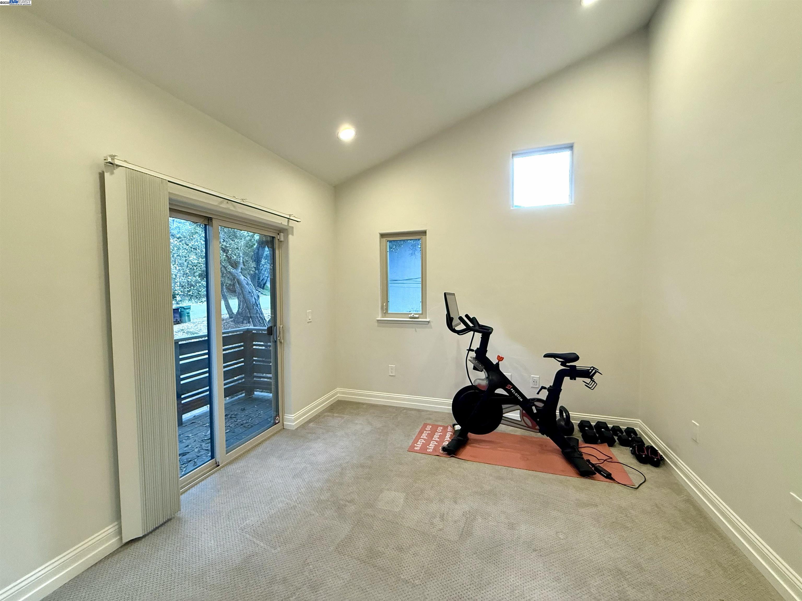 Detail Gallery Image 18 of 30 For 4400 Saint Andrews Rd, Oakland,  CA 94605 - 4 Beds | 2/1 Baths