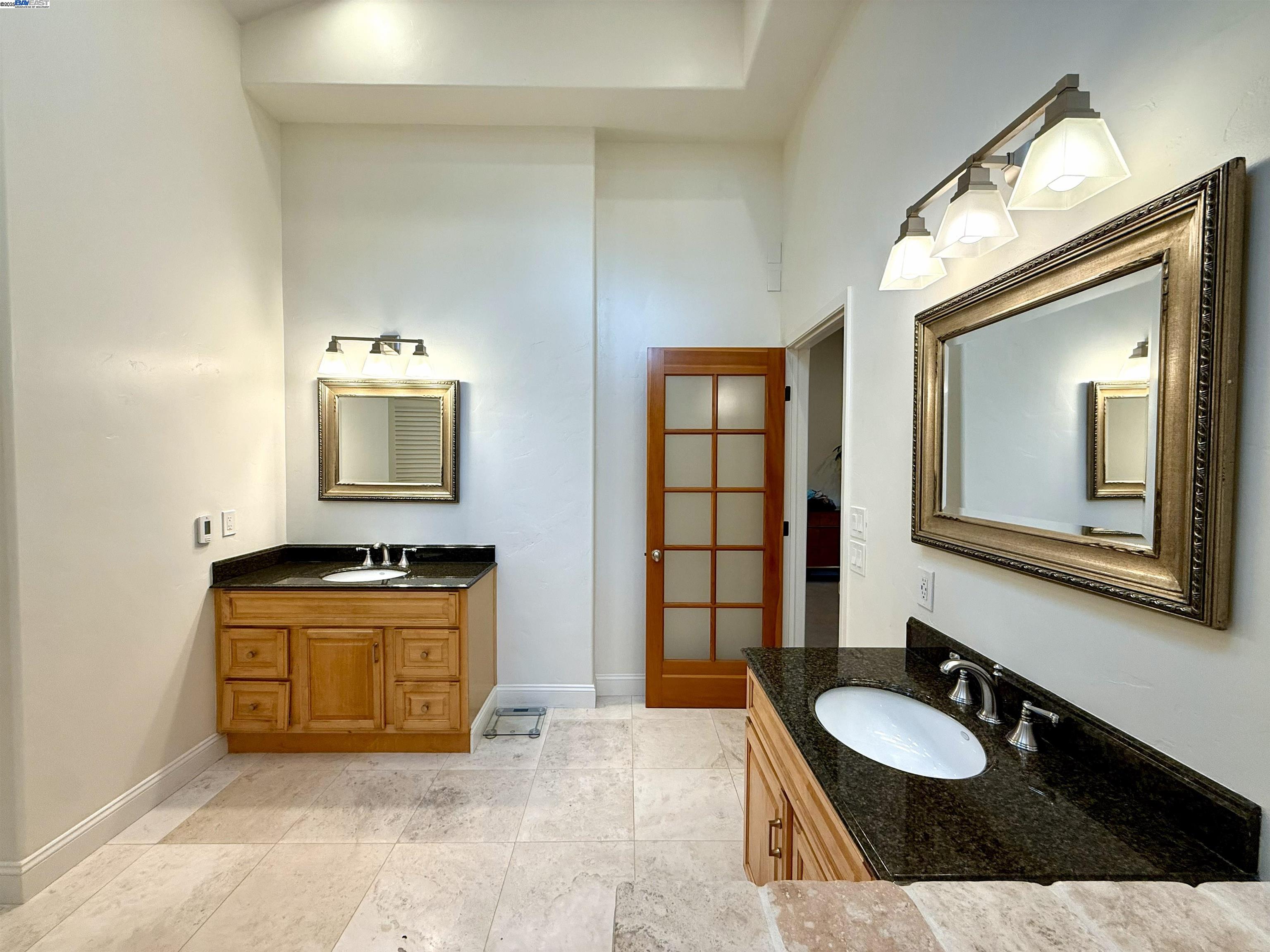 Detail Gallery Image 19 of 30 For 4400 Saint Andrews Rd, Oakland,  CA 94605 - 4 Beds | 2/1 Baths