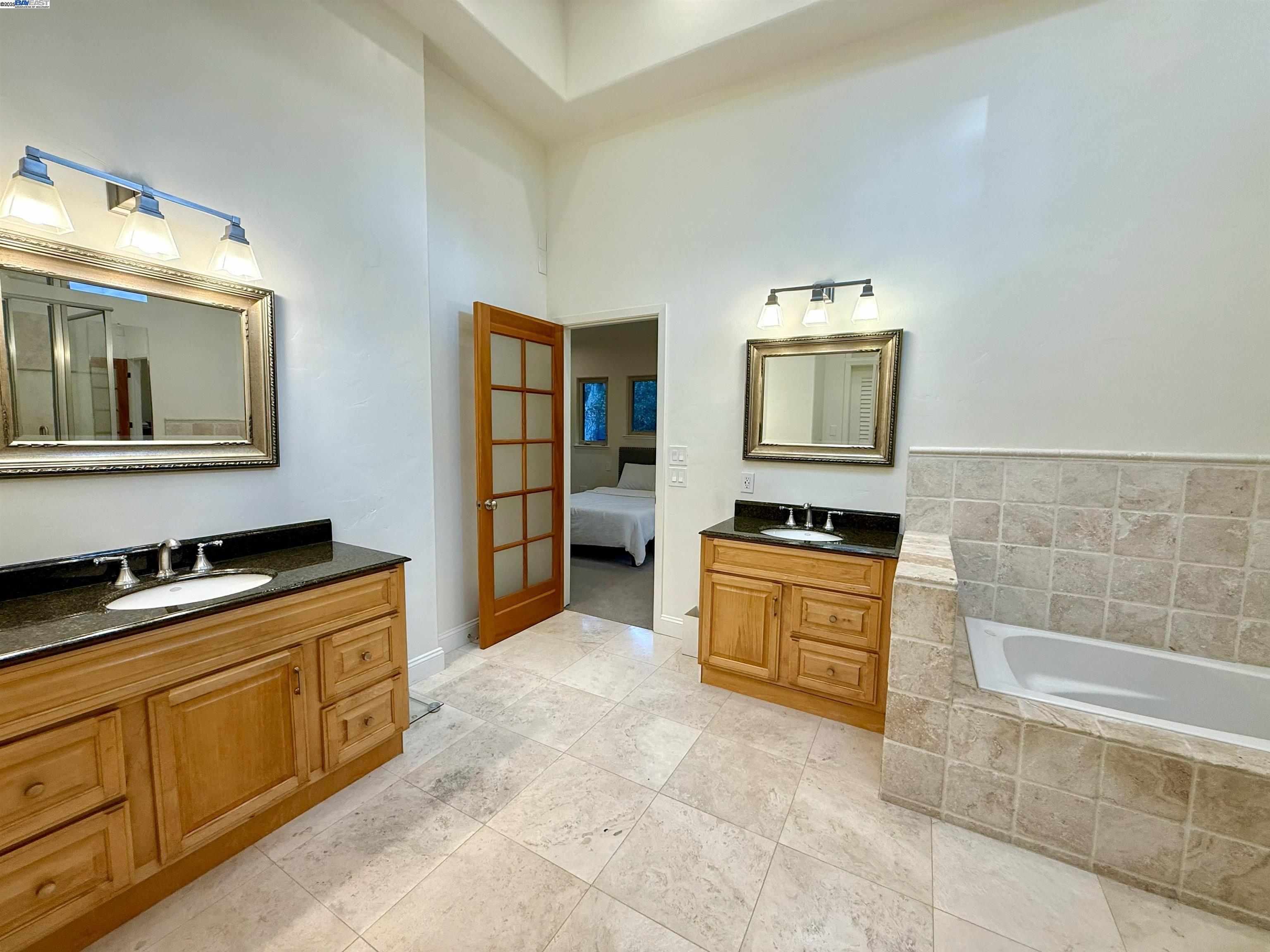 Detail Gallery Image 20 of 30 For 4400 Saint Andrews Rd, Oakland,  CA 94605 - 4 Beds | 2/1 Baths