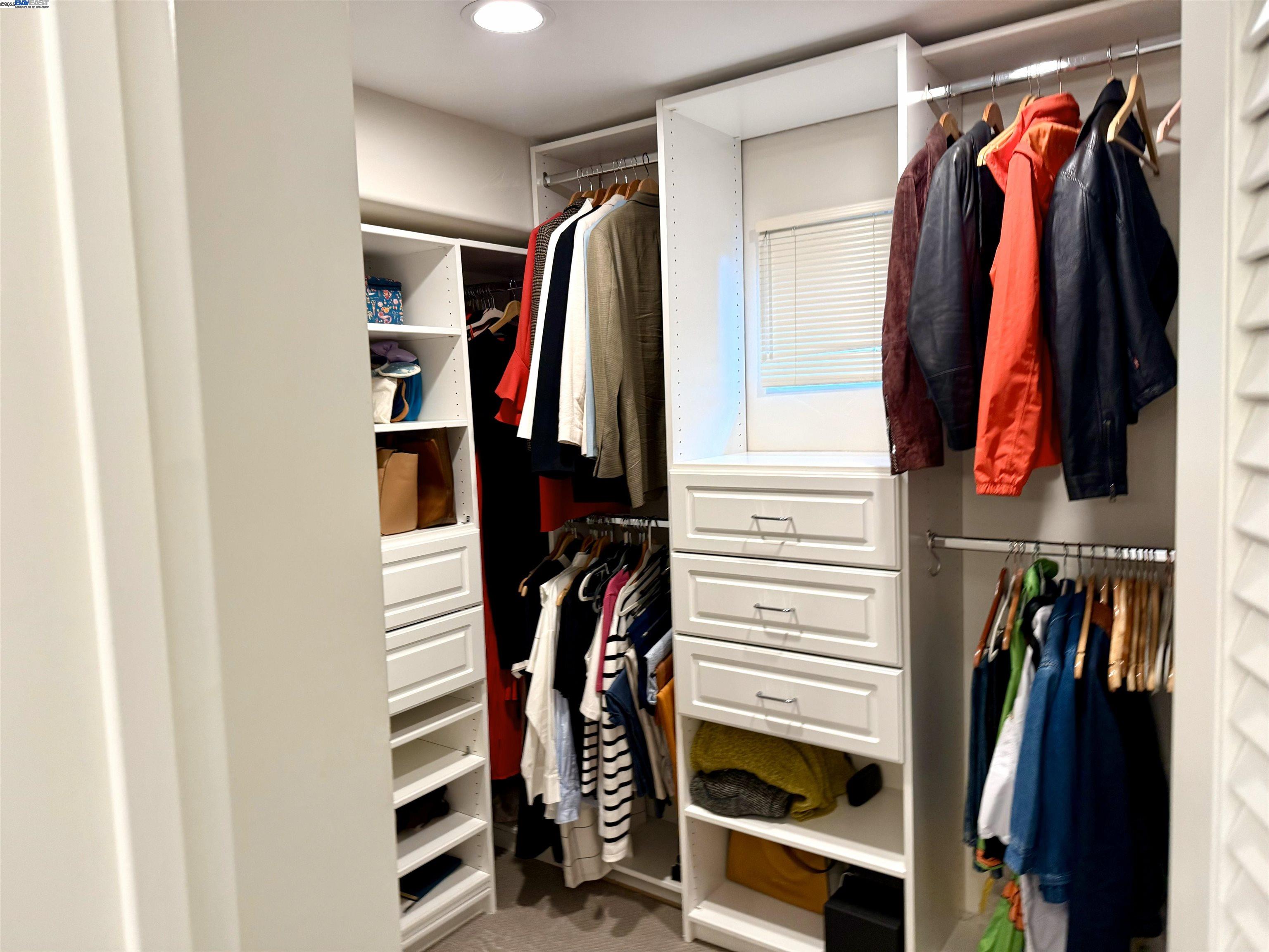 Detail Gallery Image 22 of 30 For 4400 Saint Andrews Rd, Oakland,  CA 94605 - 4 Beds | 2/1 Baths