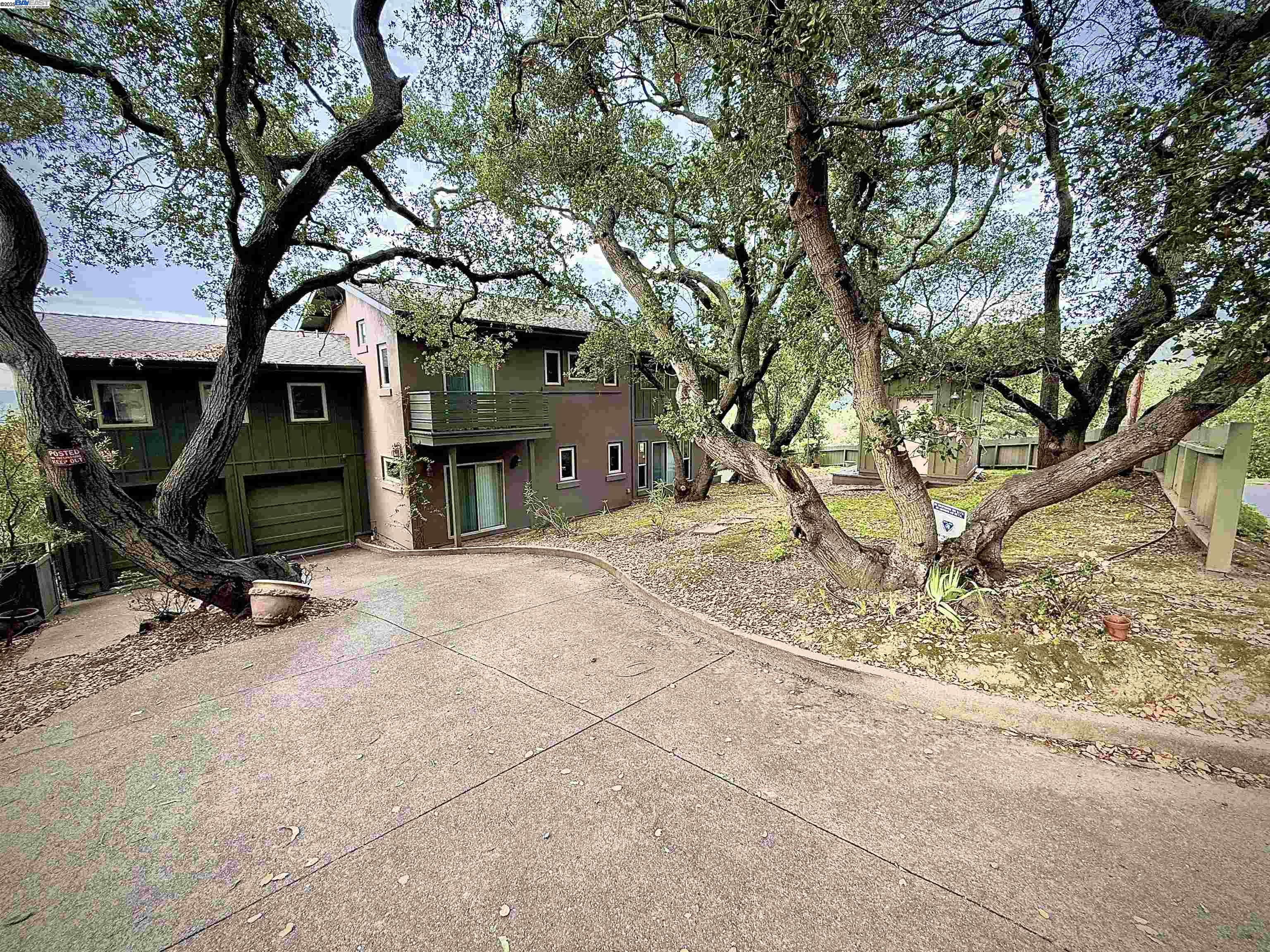 Detail Gallery Image 29 of 30 For 4400 Saint Andrews Rd, Oakland,  CA 94605 - 4 Beds | 2/1 Baths