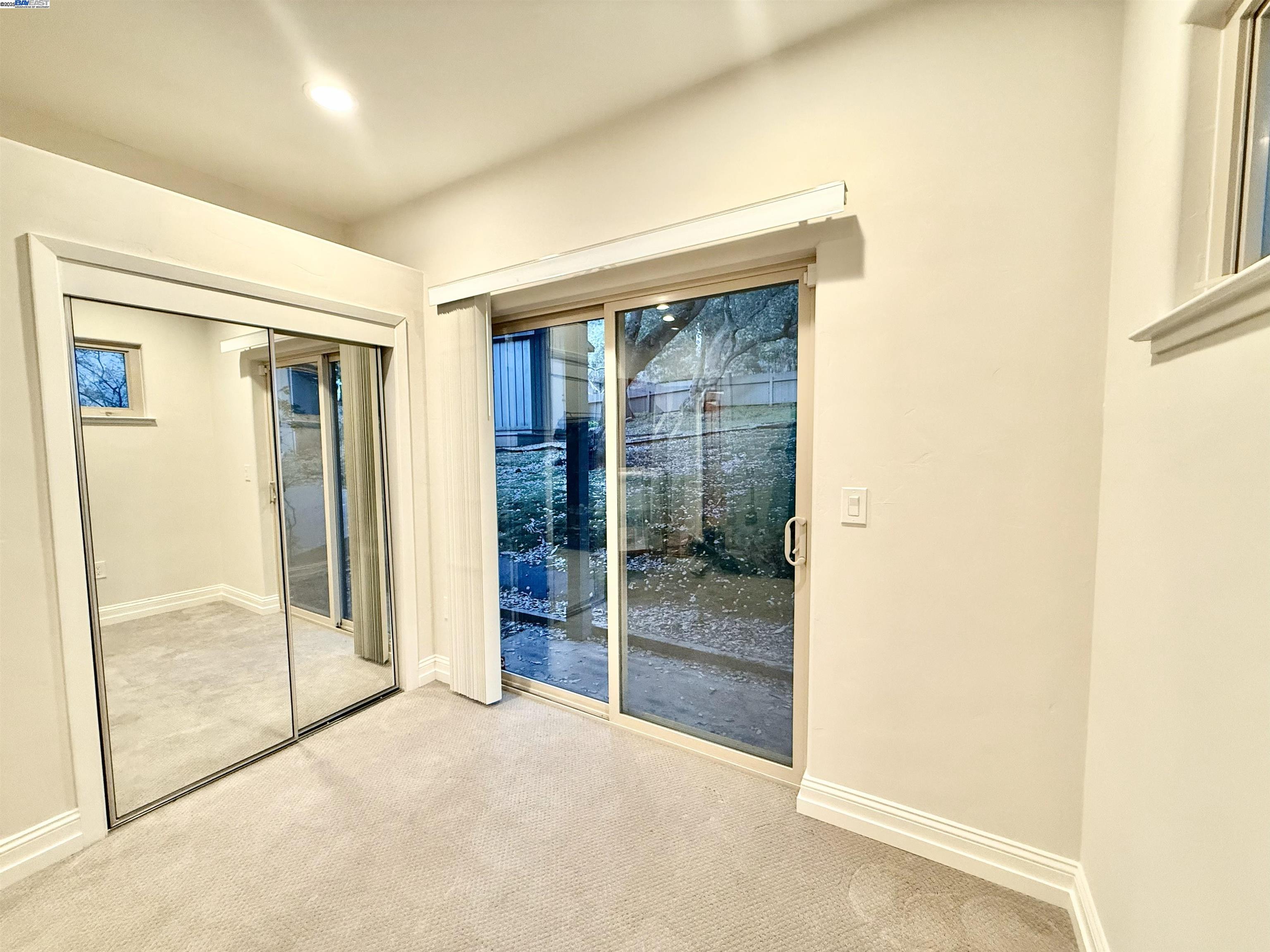 Detail Gallery Image 10 of 30 For 4400 Saint Andrews Rd, Oakland,  CA 94605 - 4 Beds | 2/1 Baths