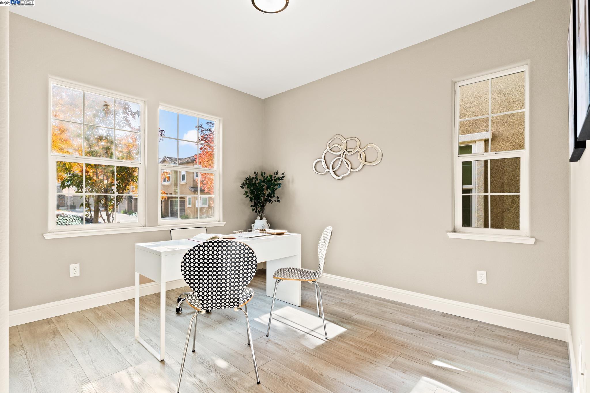 Detail Gallery Image 17 of 38 For 1525 Middle Ln, Hayward,  CA 94545 - 4 Beds | 3 Baths