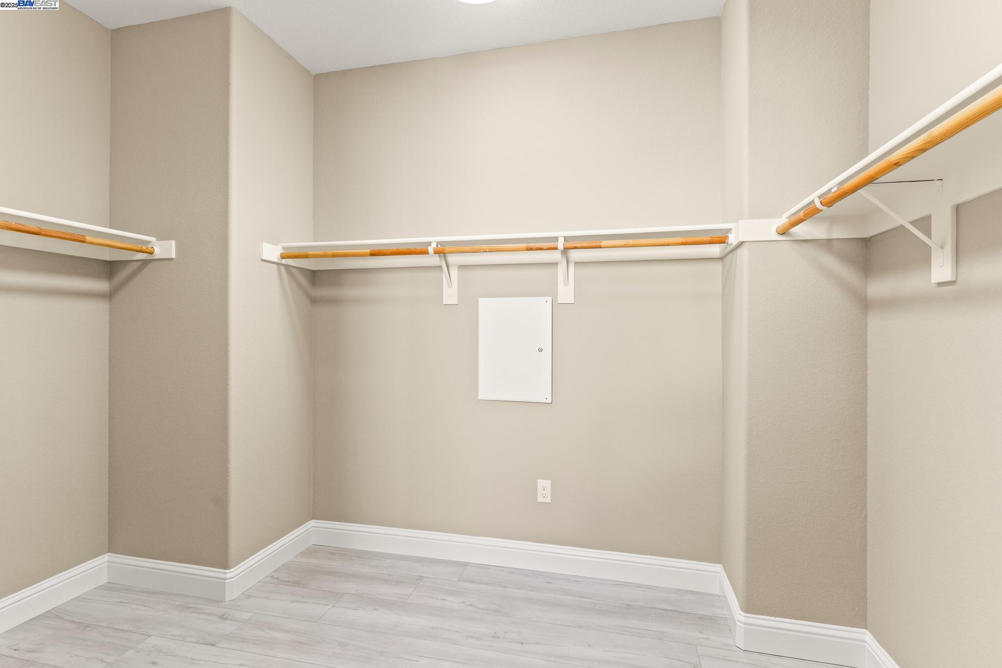 Detail Gallery Image 25 of 38 For 1525 Middle Ln, Hayward,  CA 94545 - 4 Beds | 3 Baths